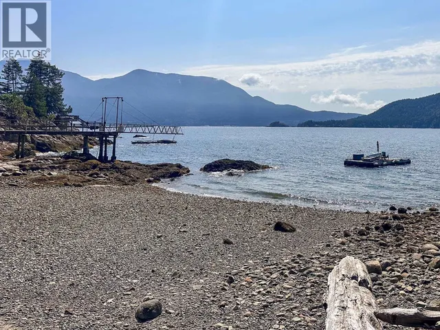 671 BOWEN VIEW ROAD, Gambier Island 4