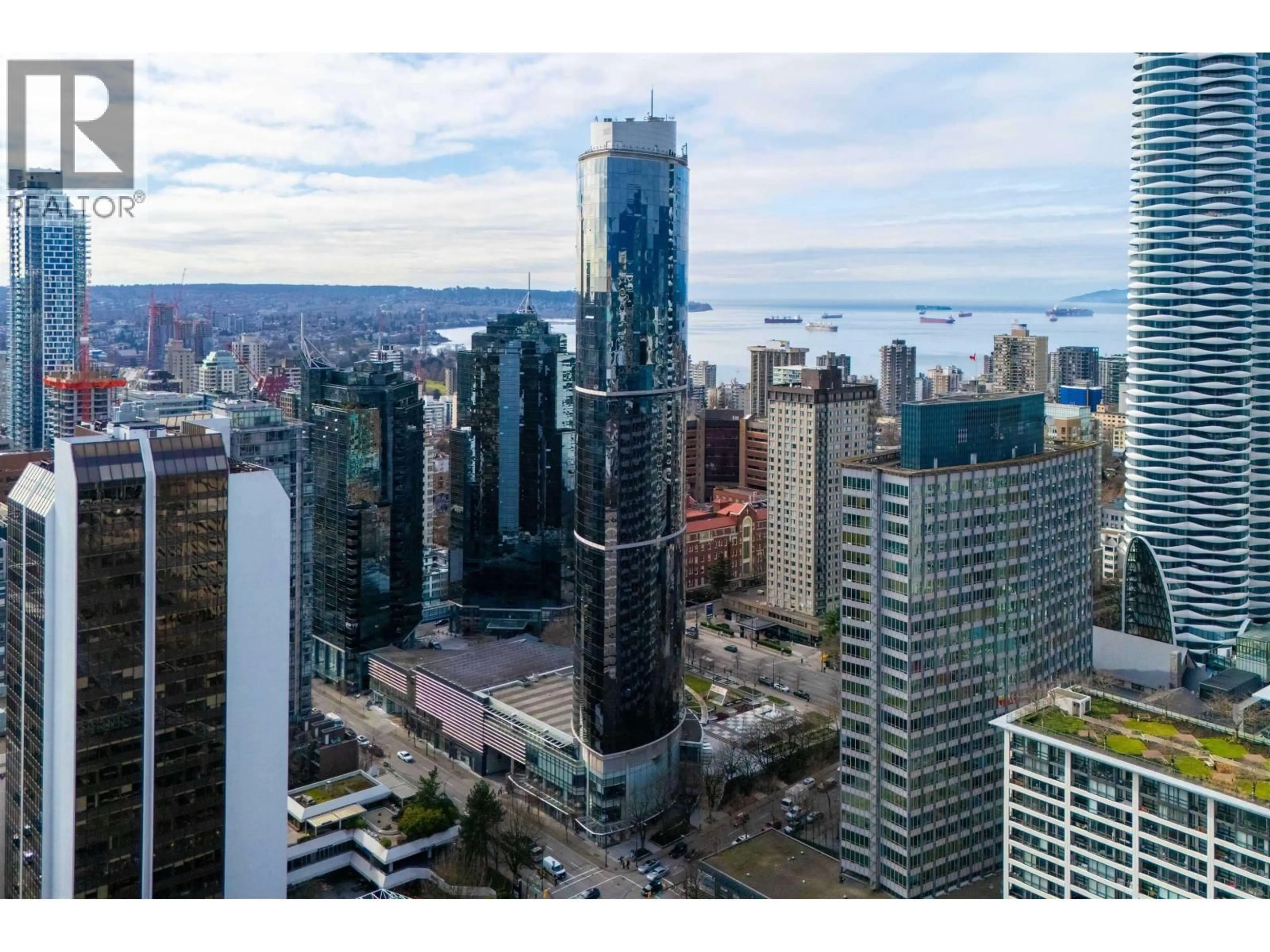 A pic from outside/outdoor area/front of a property/back of a property/a pic from drone, city buildings view from balcony for 4303 - 938 NELSON STREET, Vancouver British Columbia V6Z3A7