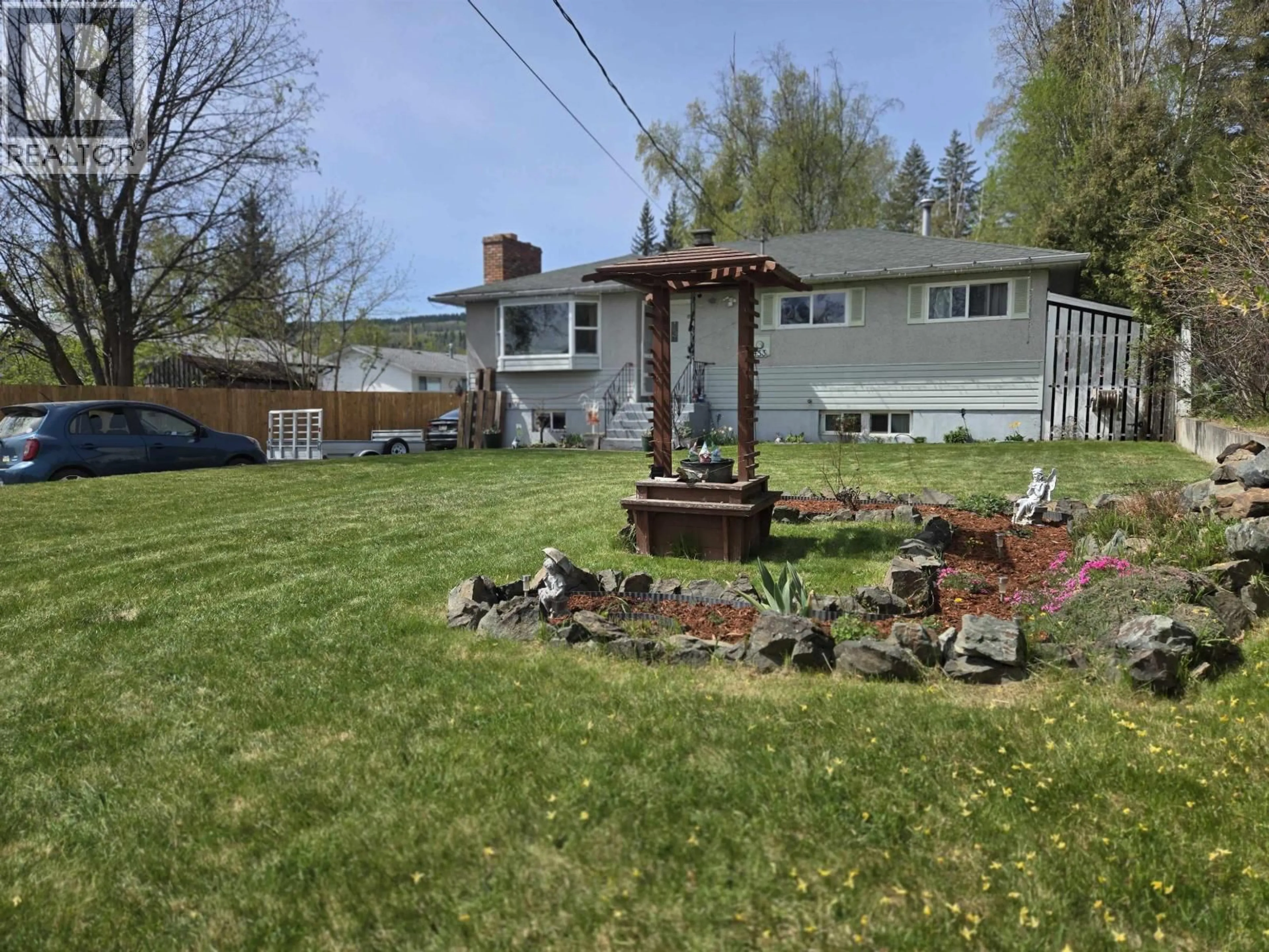 A pic from outside/outdoor area/front of a property/back of a property/a pic from drone, unknown for 453 HUTCHCROFT STREET, Quesnel British Columbia V2J1T3