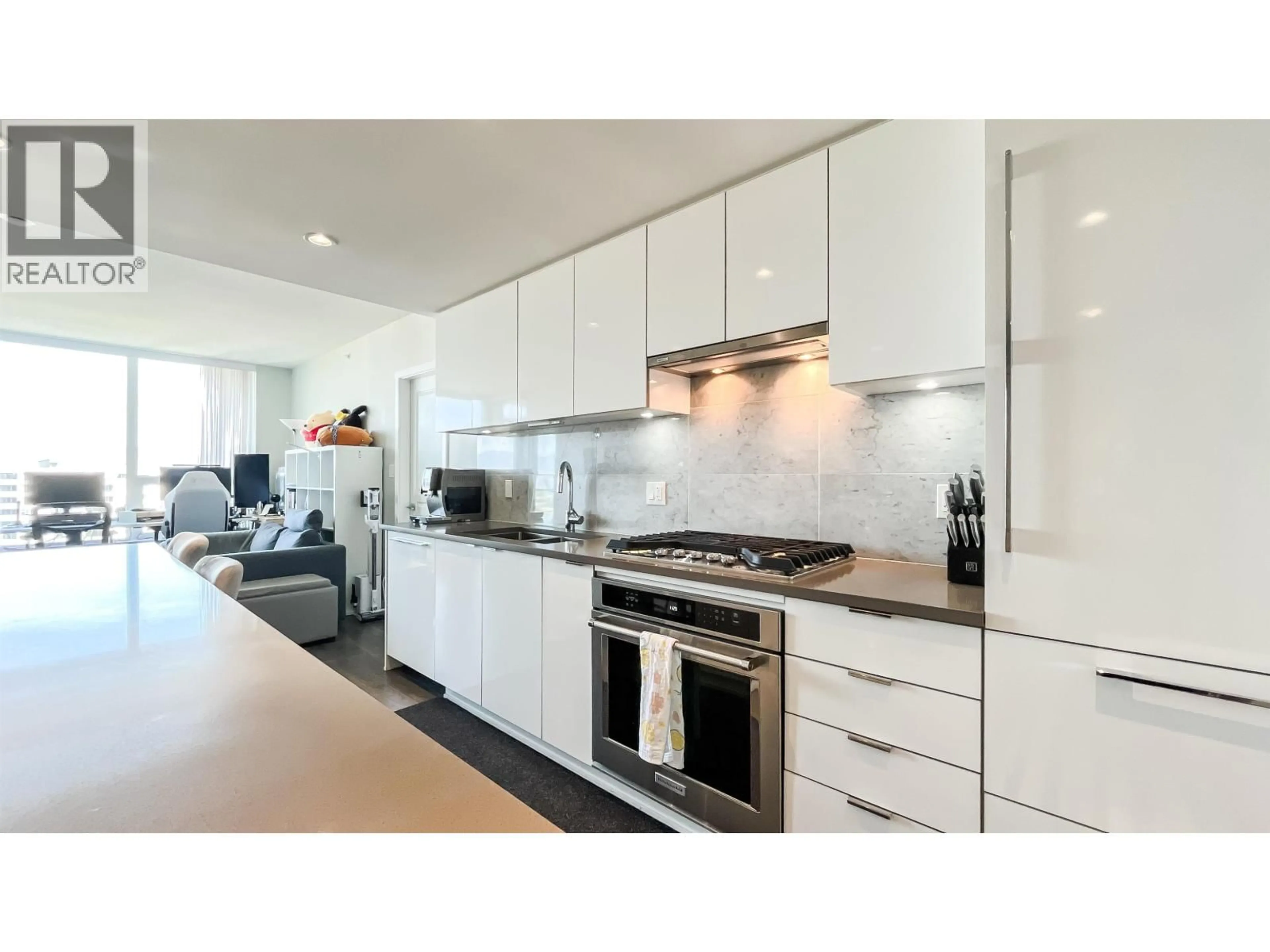Unknown for 2208 - 5883 BARKER AVENUE, Burnaby British Columbia V5H0G4