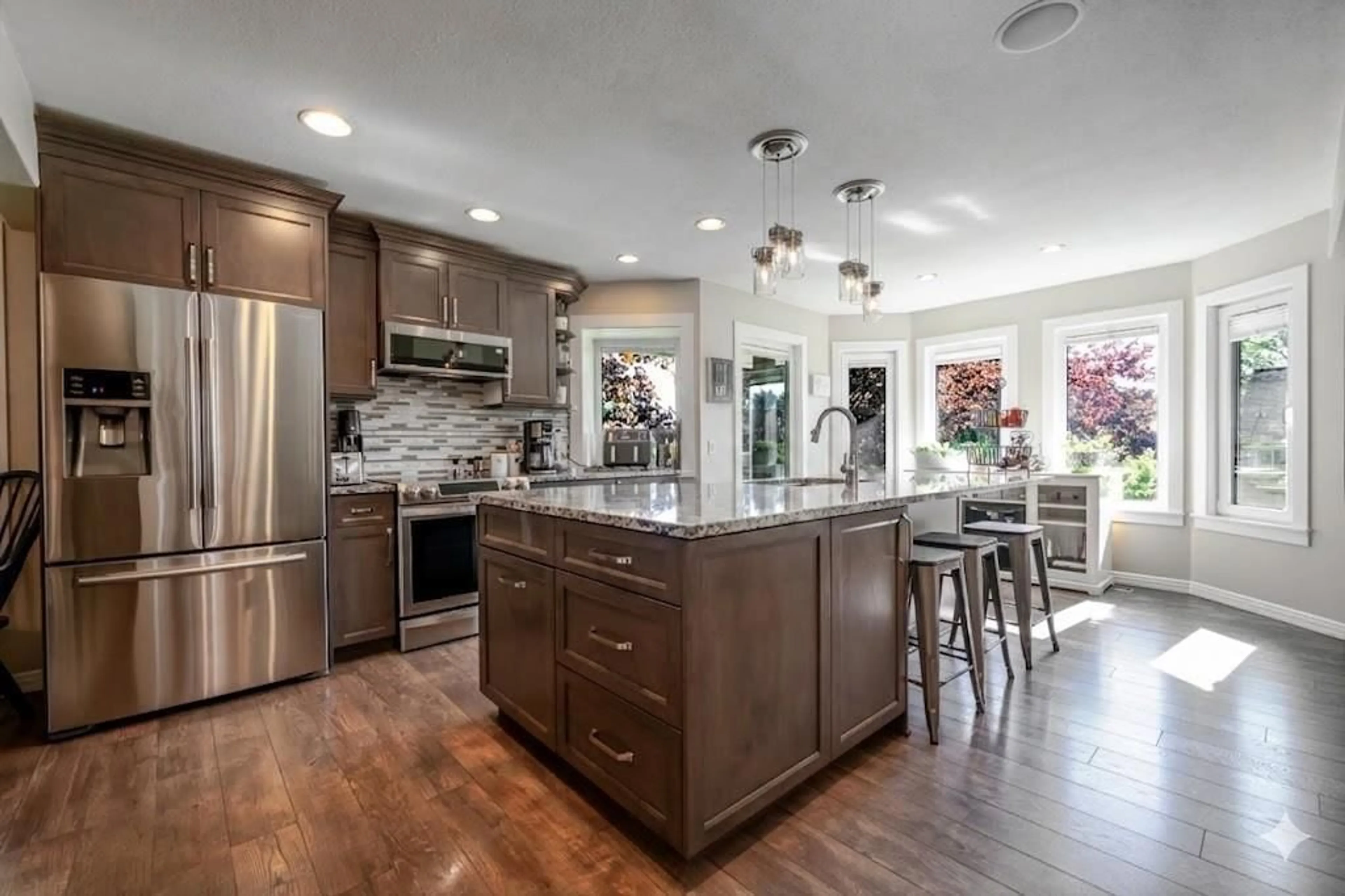 Open concept kitchen, unknown for 3017 GLENDALE PLACE, Abbotsford British Columbia V2S7H1