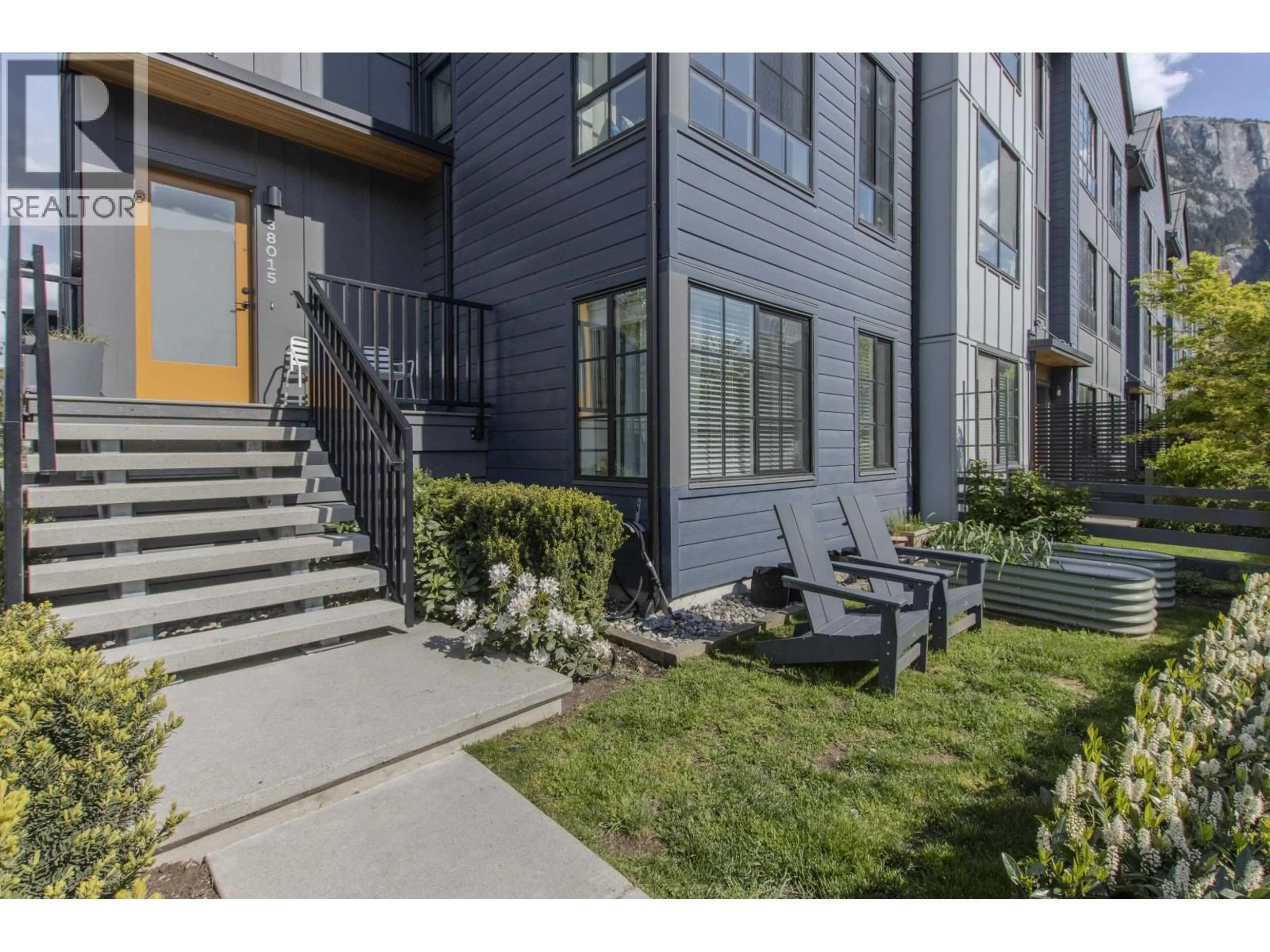 Unknown for 38015 HELM WAY, Squamish British Columbia V8B2A1