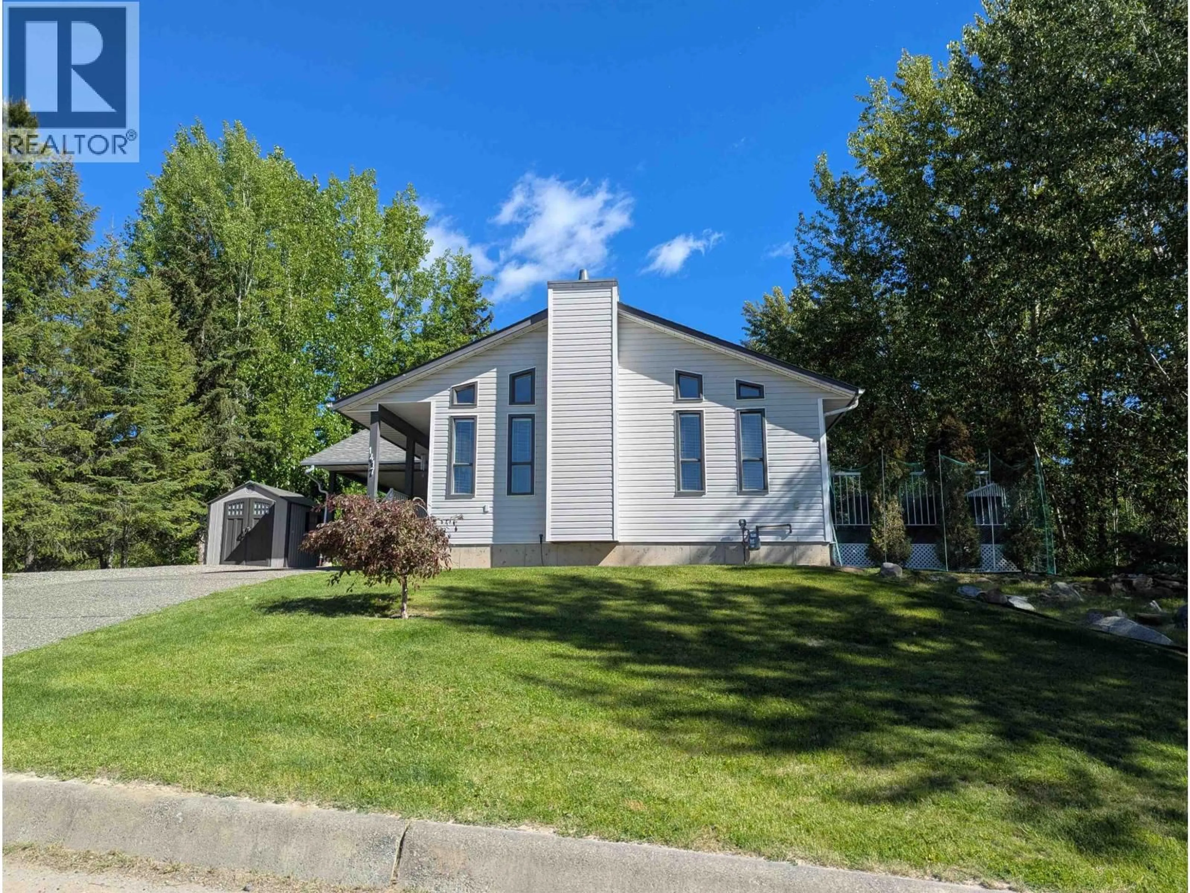 Home with vinyl exterior material, mountain view for 1417 LEWIS DRIVE, Quesnel British Columbia V2J5T5