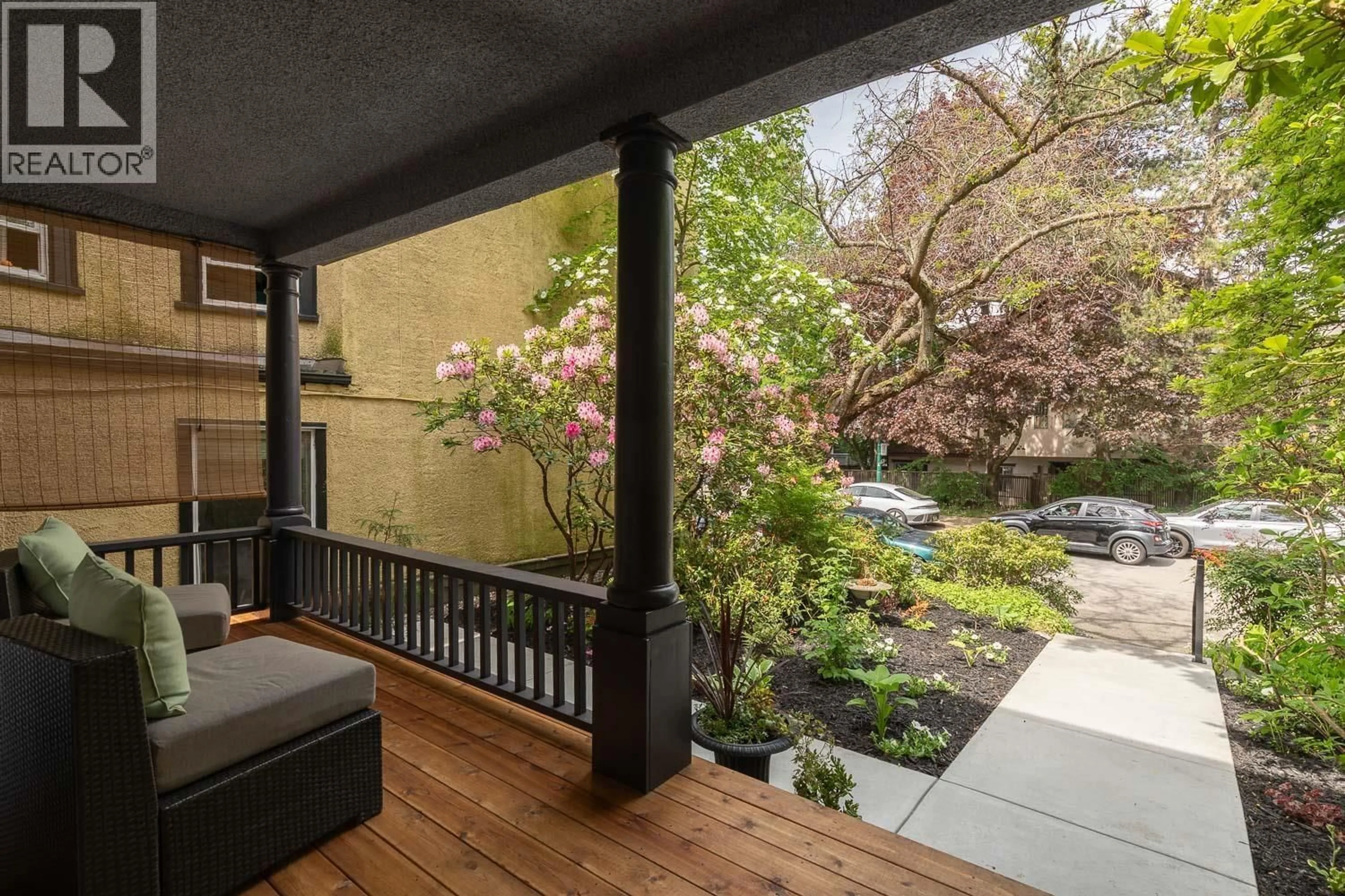 Patio, street for 838 PENDER STREET, Vancouver British Columbia V6A1W1