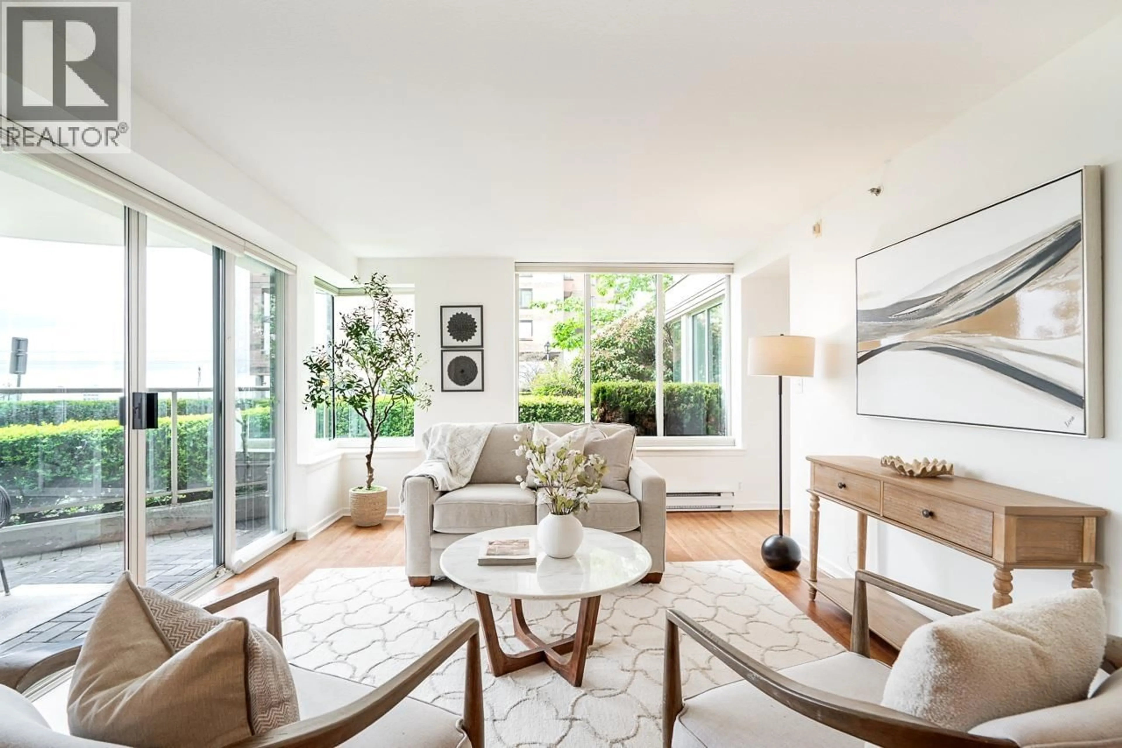 Living room with furniture, unknown for 1 - 2243 BELLEVUE AVENUE, West Vancouver British Columbia V7V1C5