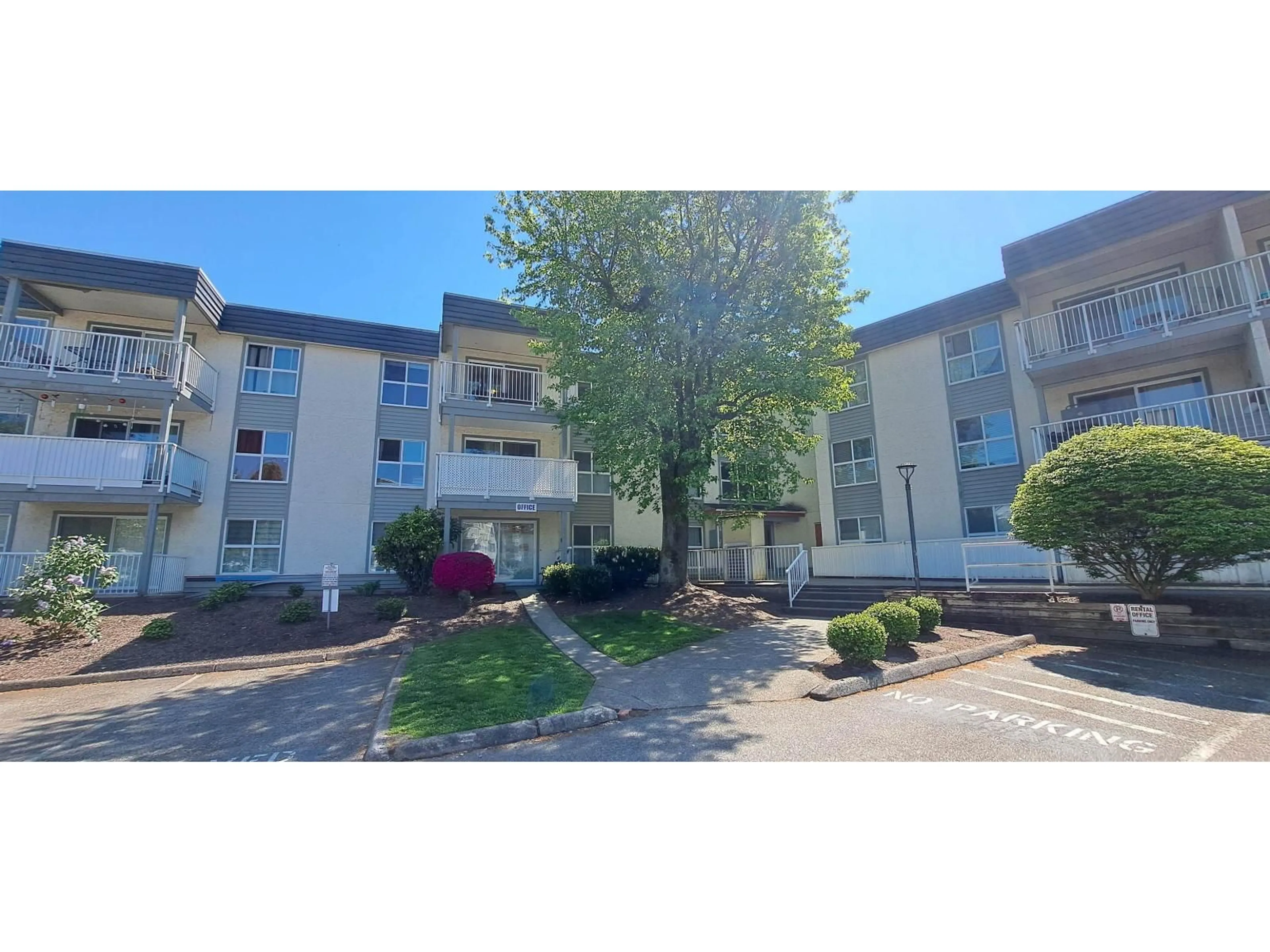 A pic from outside/outdoor area/front of a property/back of a property/a pic from drone, street for 305 - 32870 GEORGE FERGUSON WAY, Abbotsford British Columbia V2S7K1