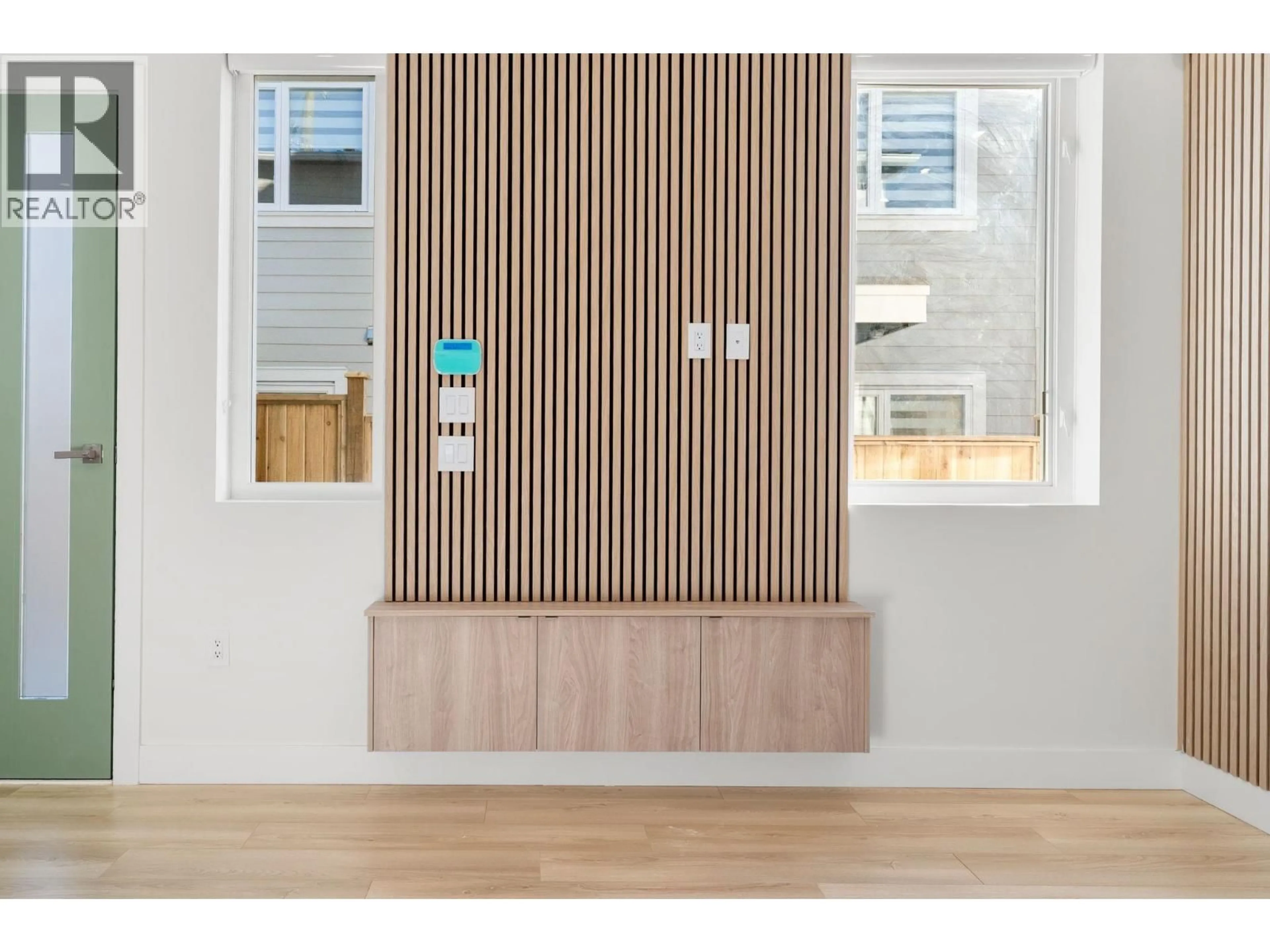 Indoor foyer for 1 - 3583 HAIDA STREET, Vancouver British Columbia V5M3Y9