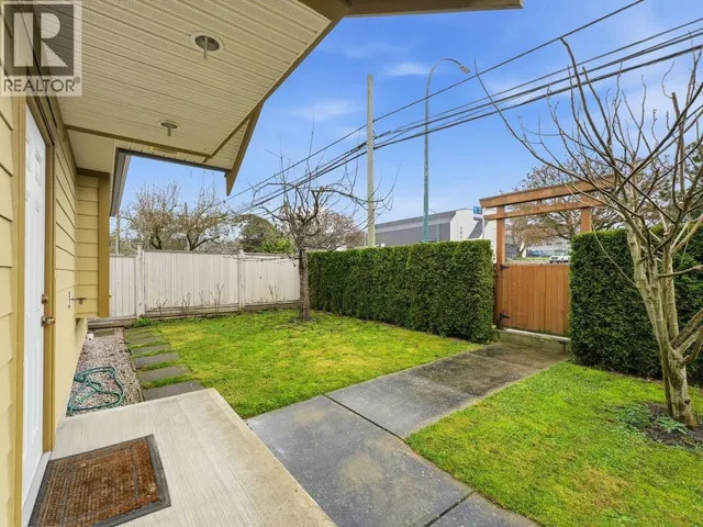 1115 BOUNDARY ROAD, Vancouver 3