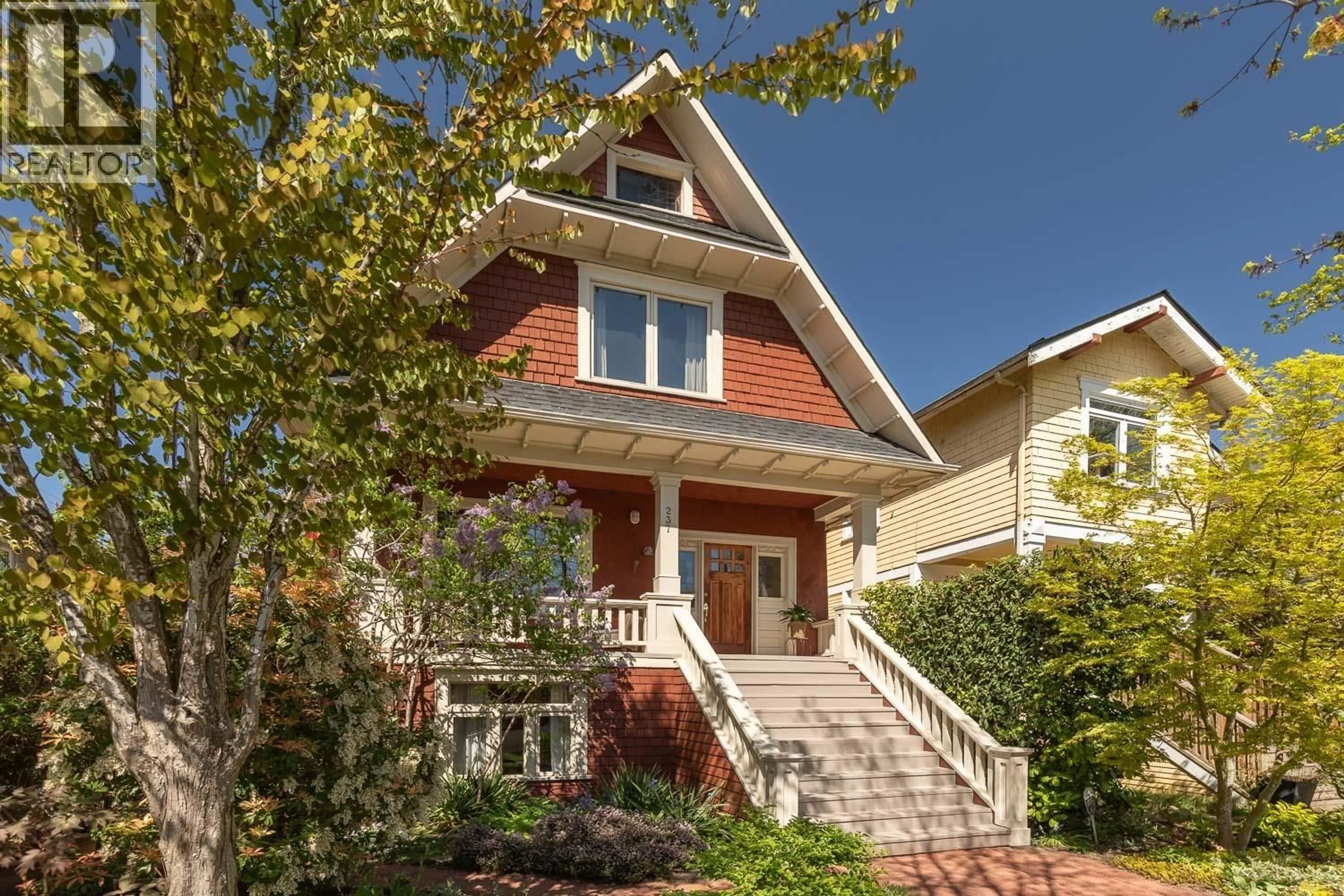 Home with brick exterior material, street for 237 24TH AVENUE, Vancouver British Columbia V5V1Z7