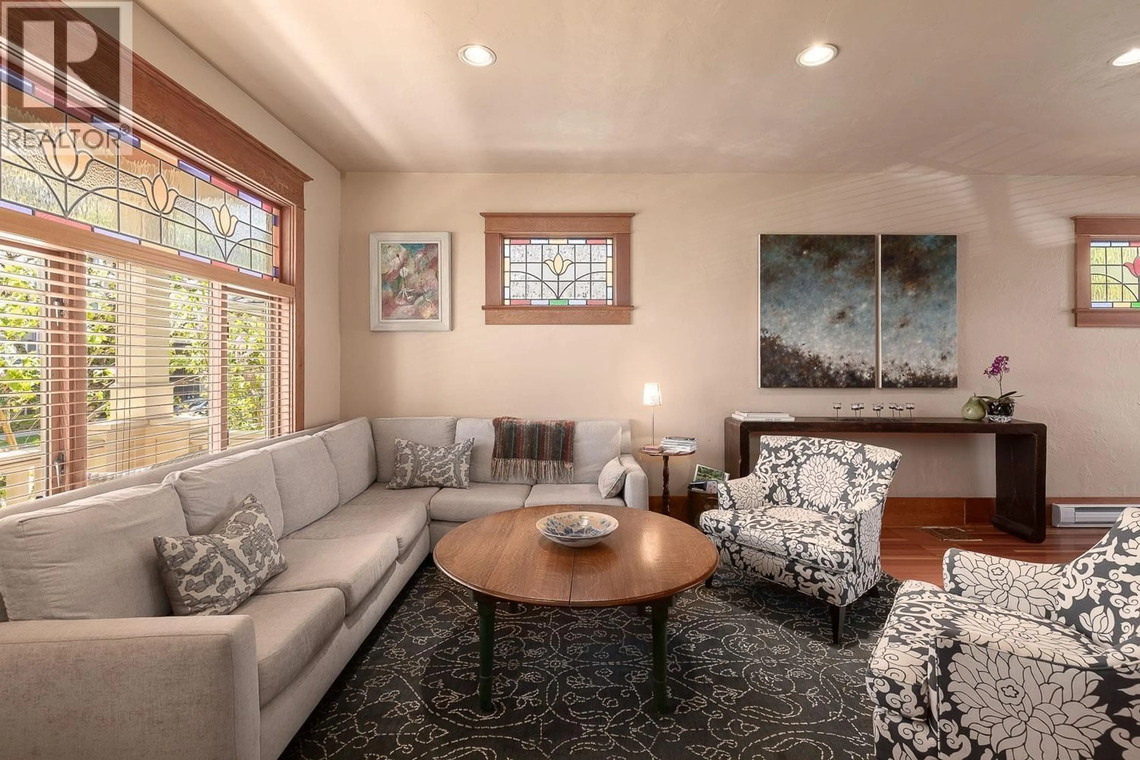Living room with furniture, unknown for 237 24TH AVENUE, Vancouver British Columbia V5V1Z7