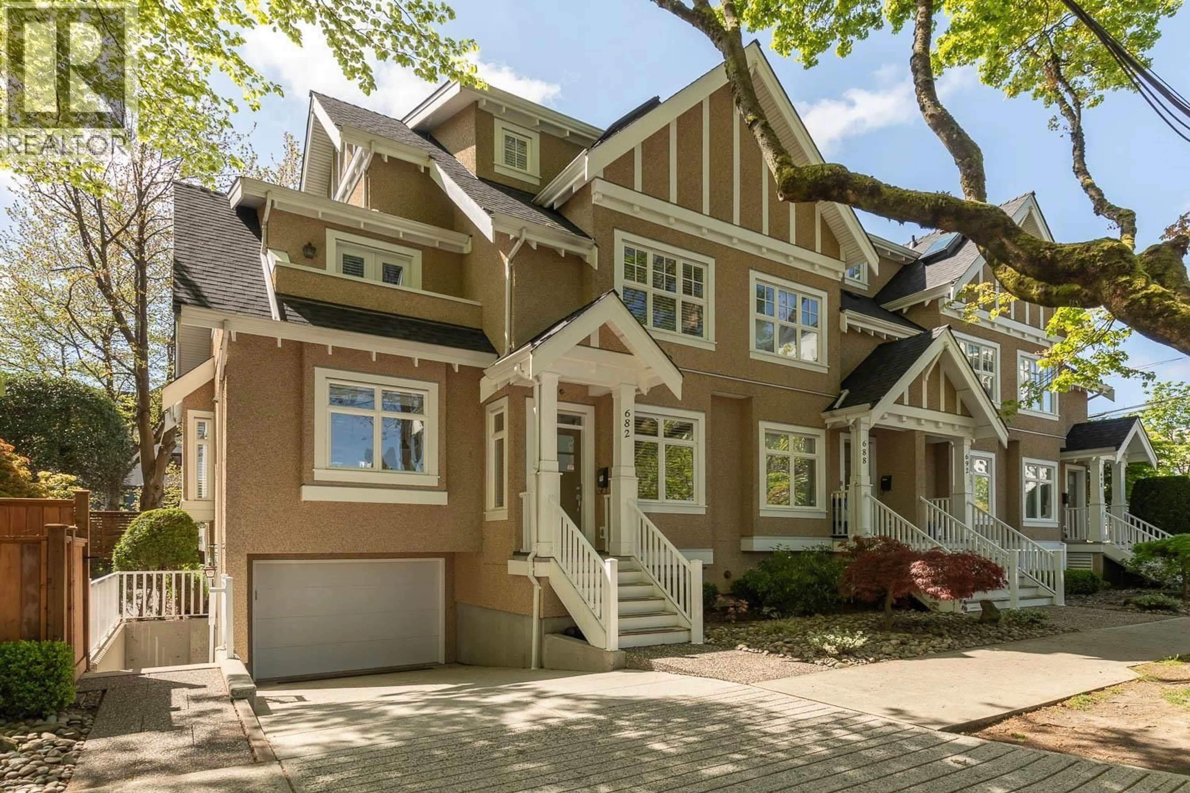 Unknown for 682 13TH AVENUE, Vancouver British Columbia V5Z1N9