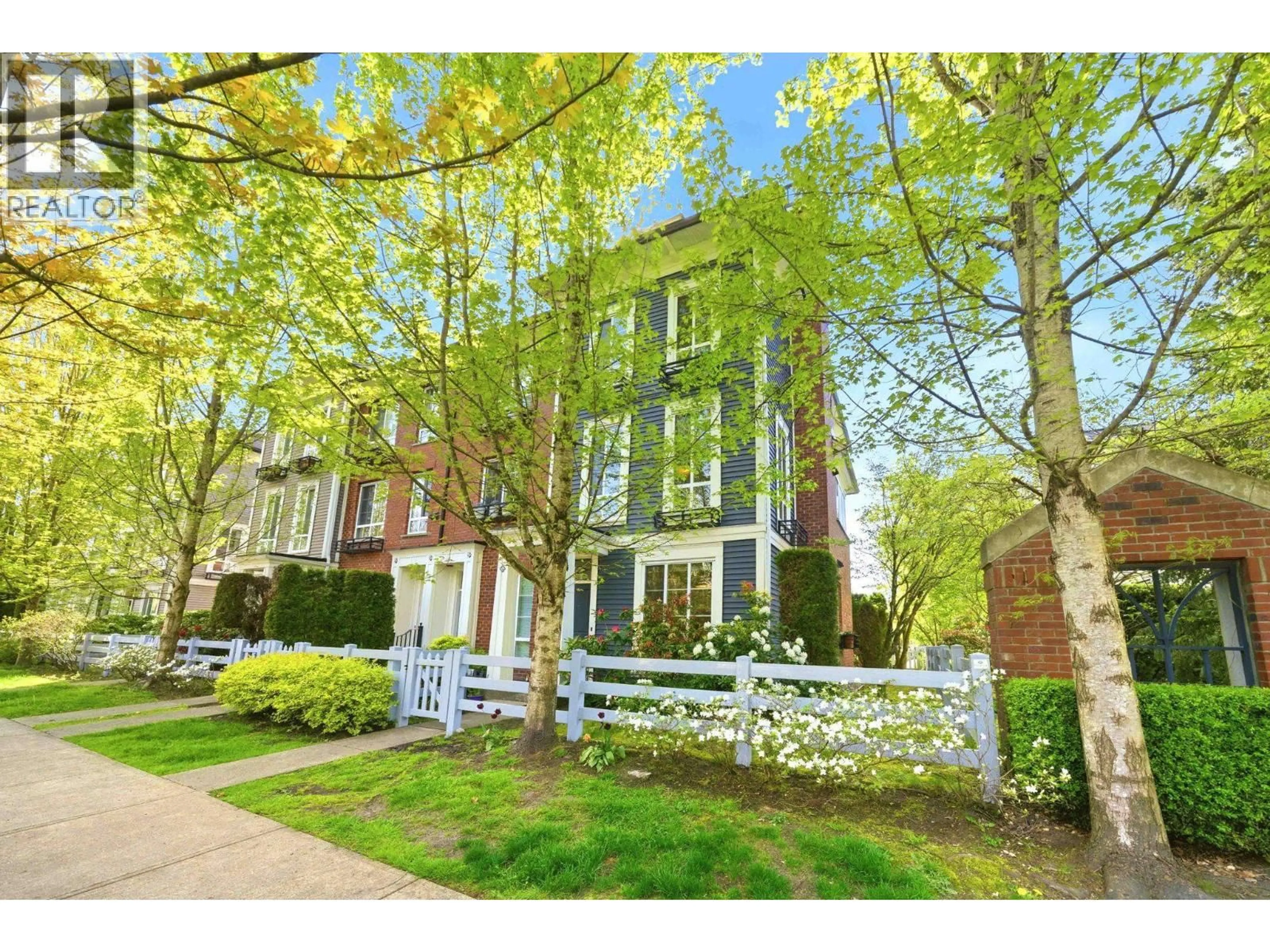 Unknown for 1 - 2423 AVON PLACE, Port Coquitlam British Columbia V3B0H5