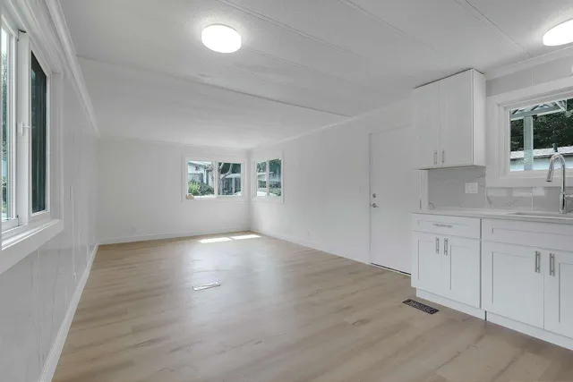 77 - 8220 KING GEORGE BOULEVARD, Surrey 4