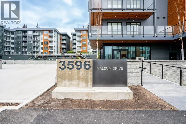 412 - 3596 MALSUM DRIVE, North Vancouver 2