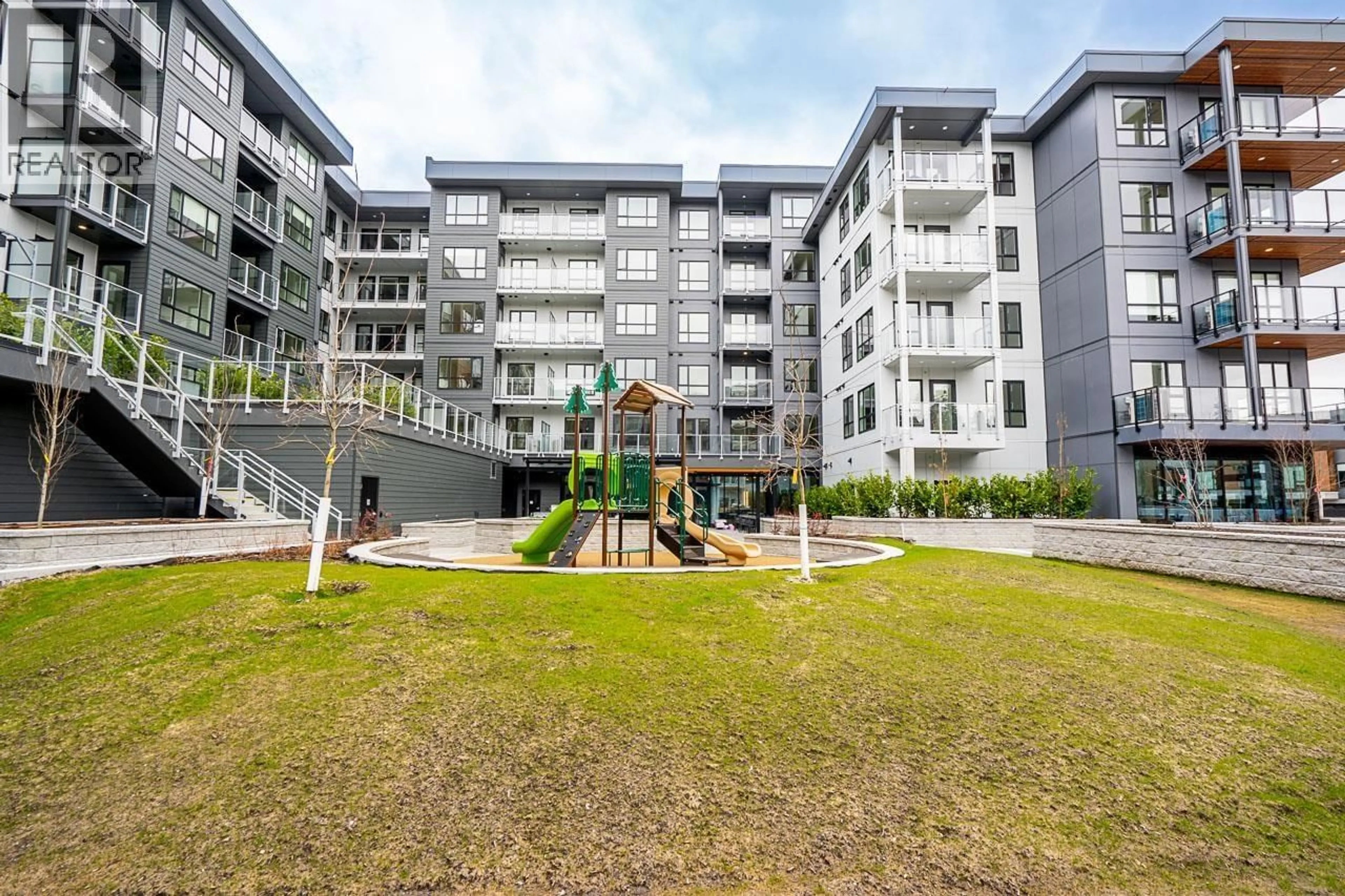 Unknown for 412 - 3596 MALSUM DRIVE, North Vancouver British Columbia V7G0B5
