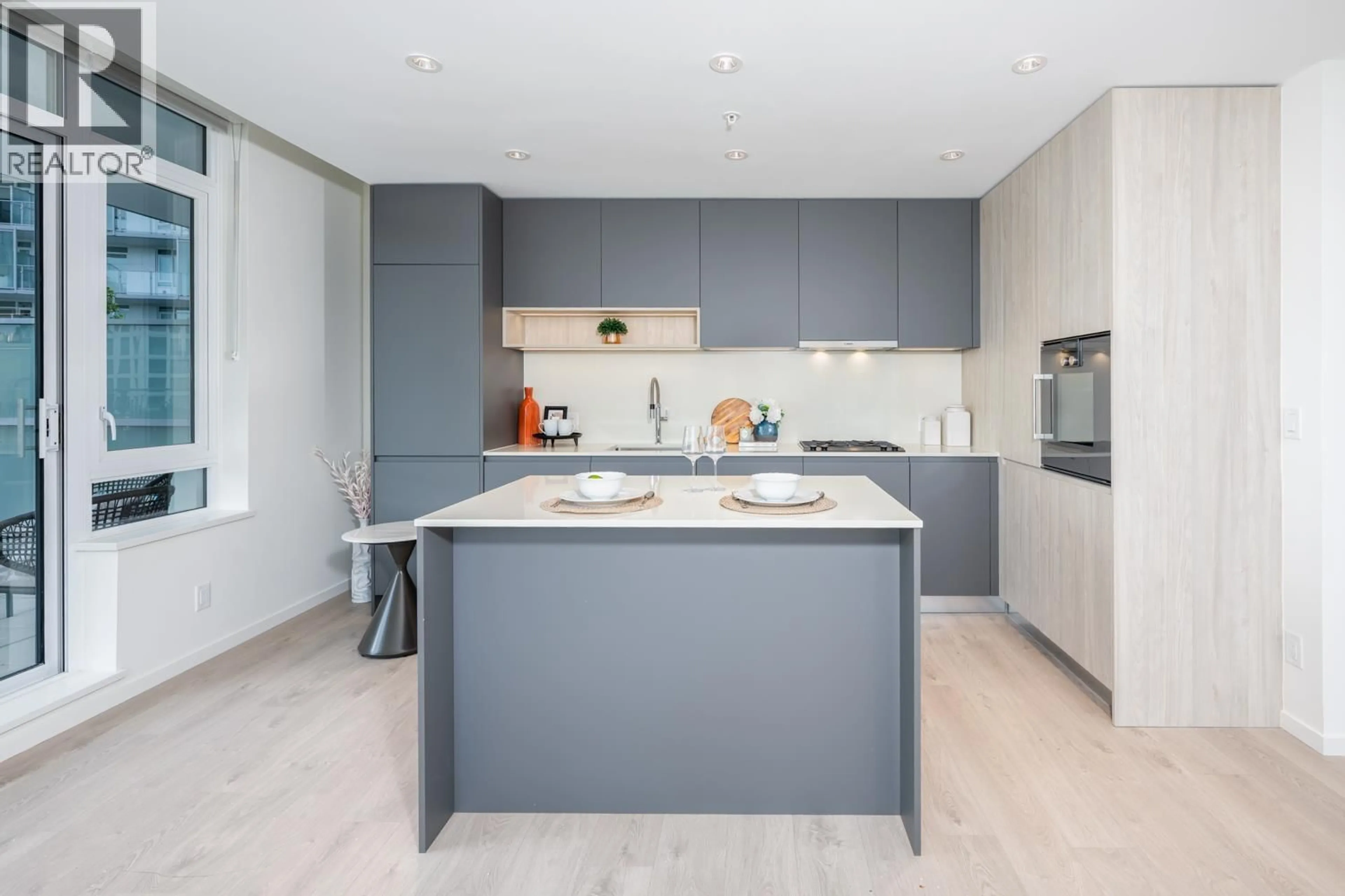 Contemporary kitchen, unknown for 420 - 6300 MINORU BOULEVARD, Richmond British Columbia V6Y0N1