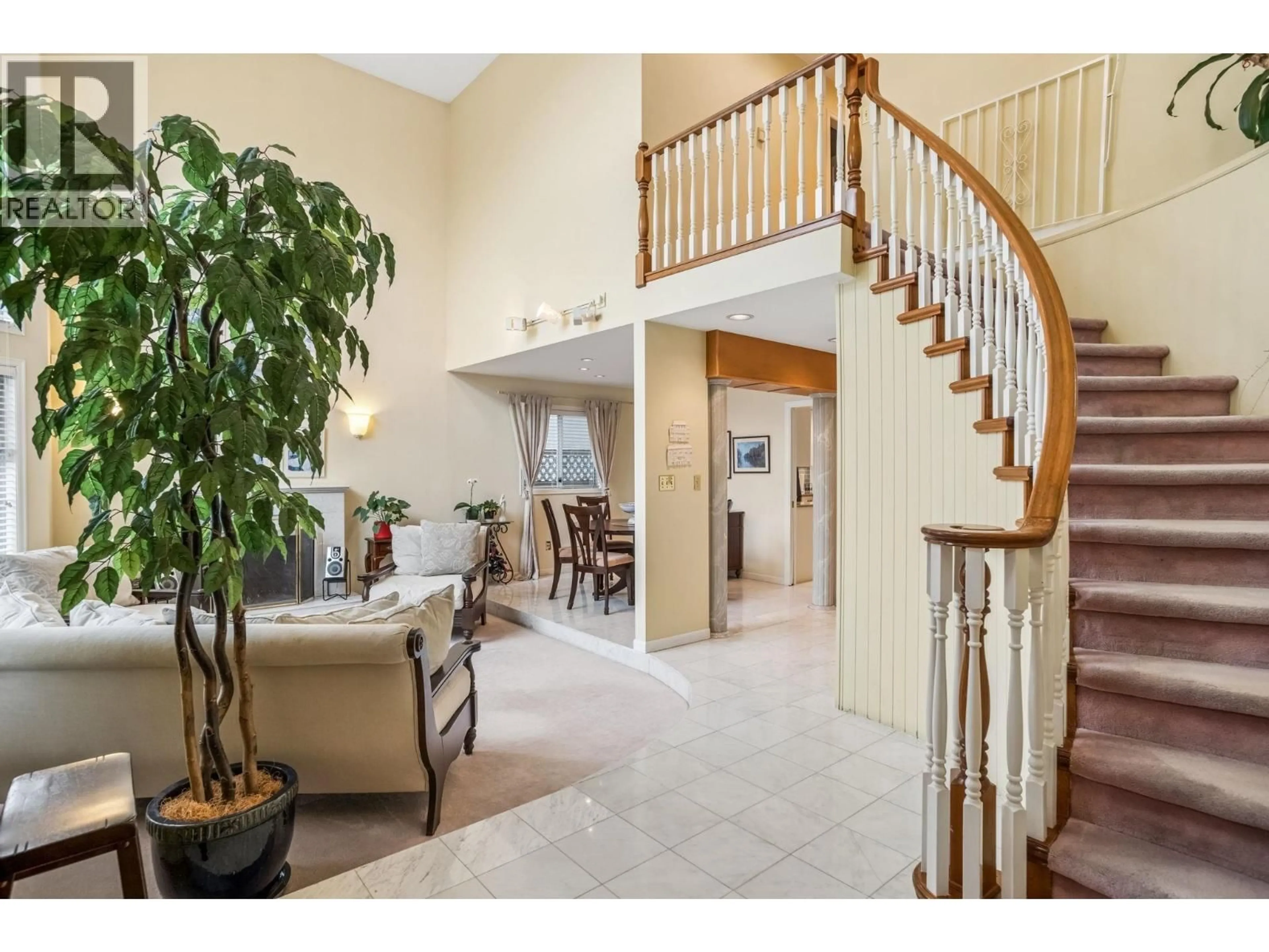 Indoor foyer for 2828 23RD AVENUE, Vancouver British Columbia V6L1P3