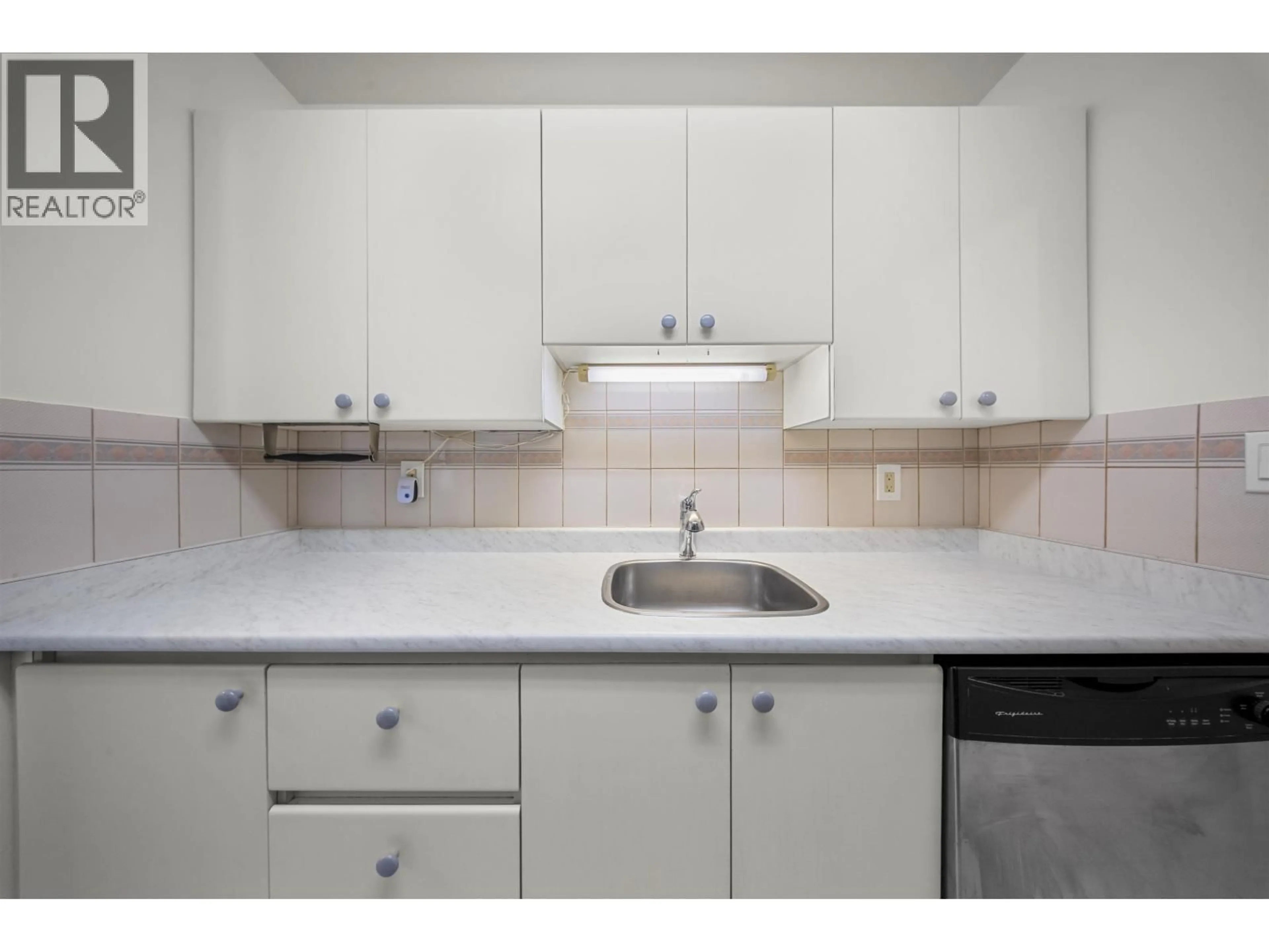 Standard kitchen, unknown for 322 - 8740 CITATION DRIVE, Richmond British Columbia V6Y3A3