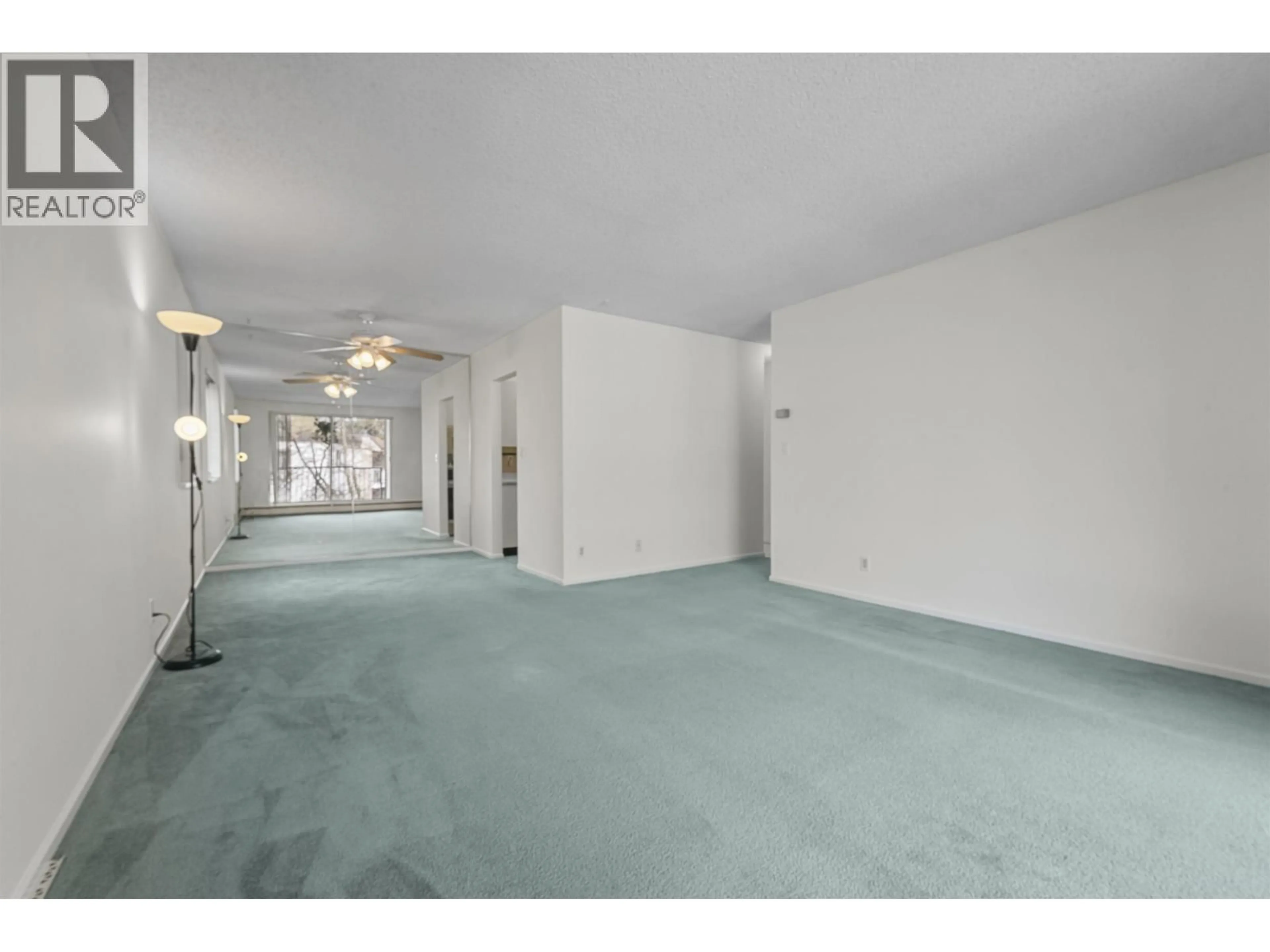 Indoor foyer for 322 - 8740 CITATION DRIVE, Richmond British Columbia V6Y3A3