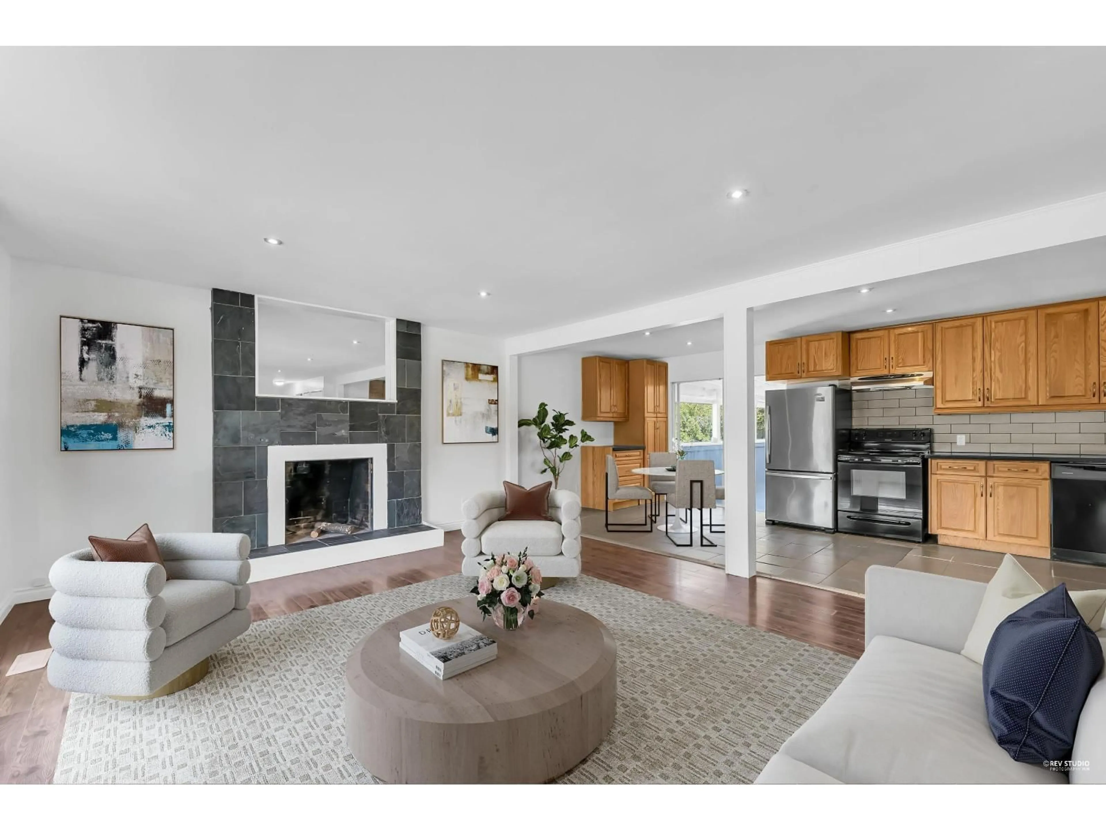 Open concept kitchen, unknown for 26747 32 AVENUE, Langley British Columbia V4W3G4