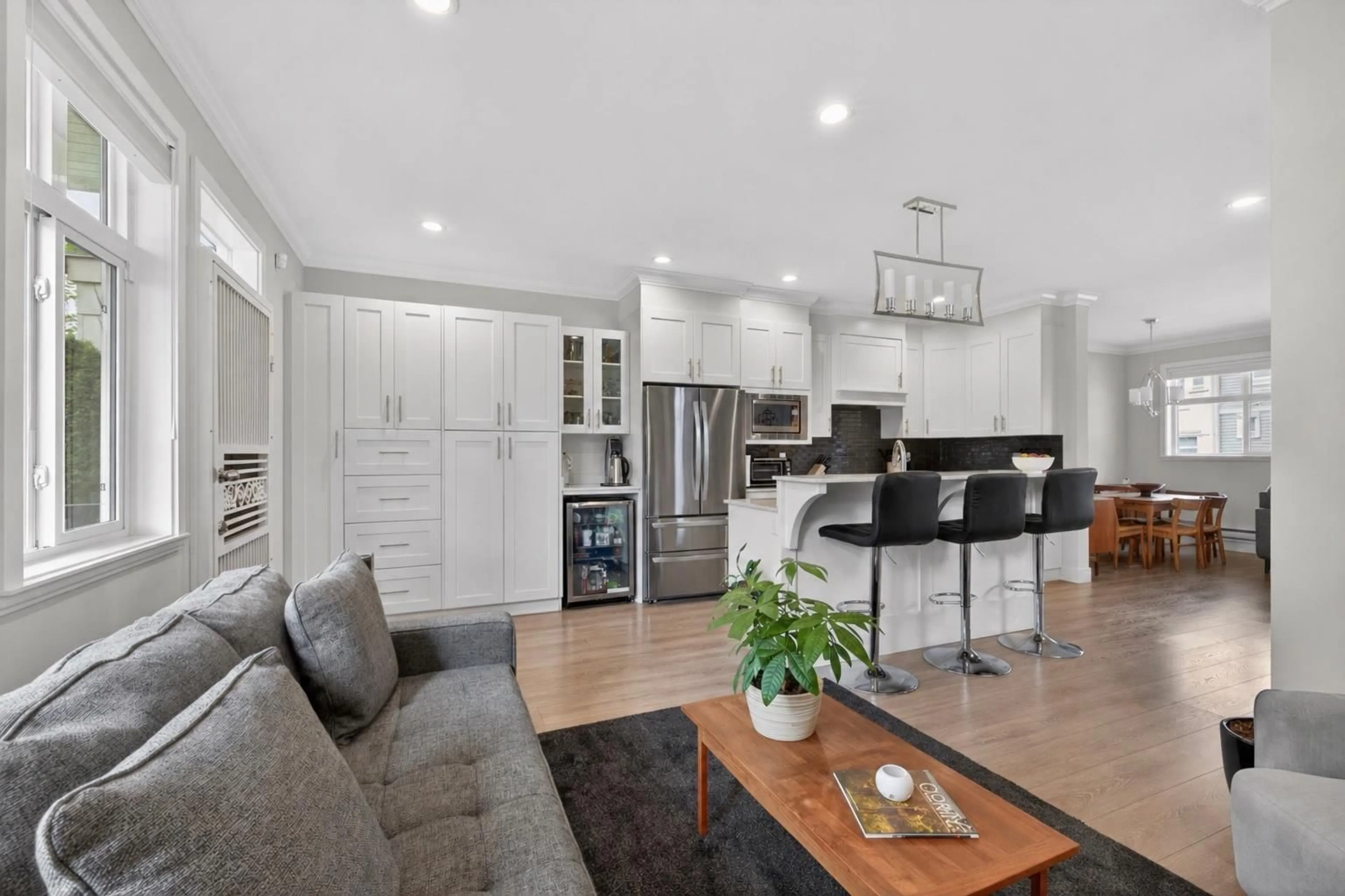 Open concept kitchen, unknown for 1 - 7198 179 STREET, Surrey British Columbia V3S8C5