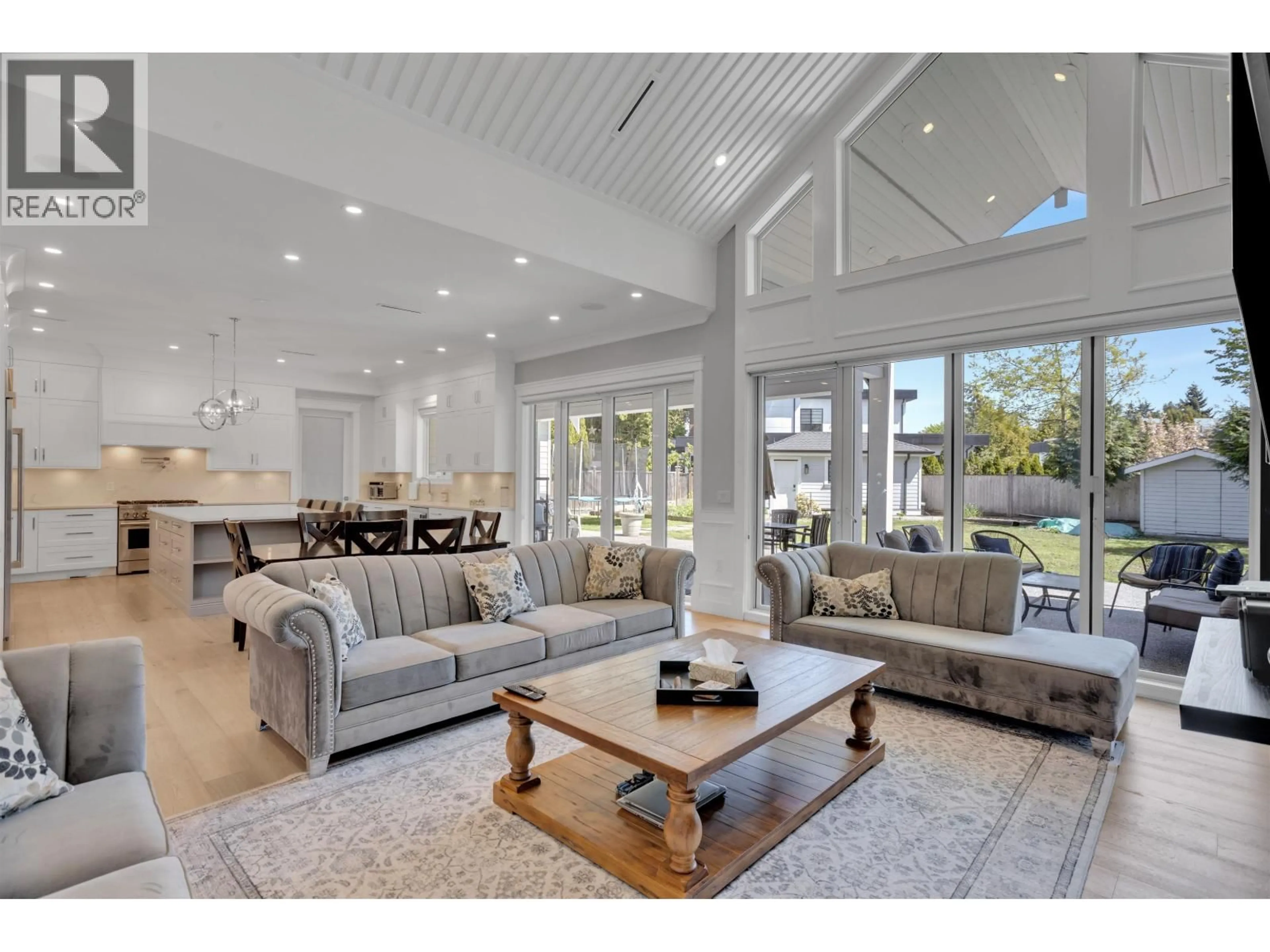 Living room with furniture, unknown for 5248 CENTRAL AVENUE, Ladner British Columbia V4K2H3
