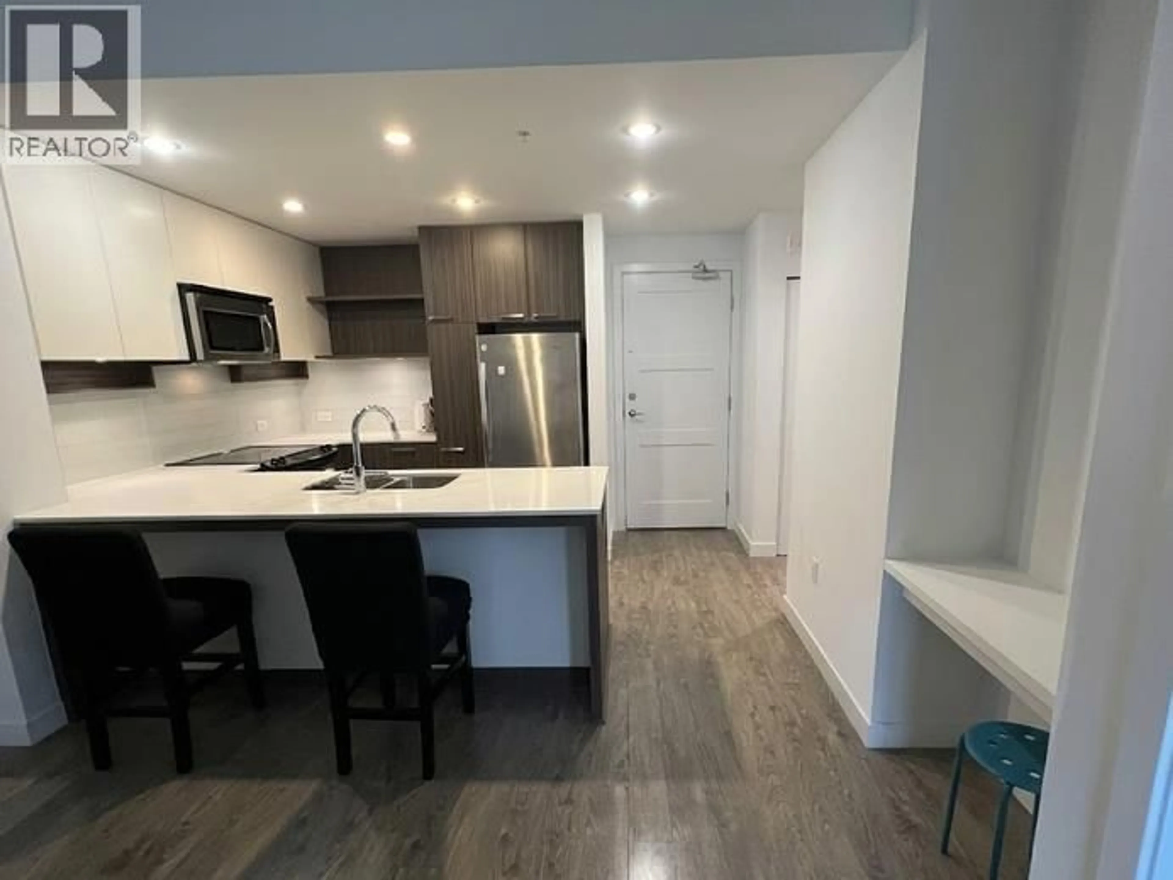 Unknown for 320 - 608 COMO, Coquitlam British Columbia V3J0B2