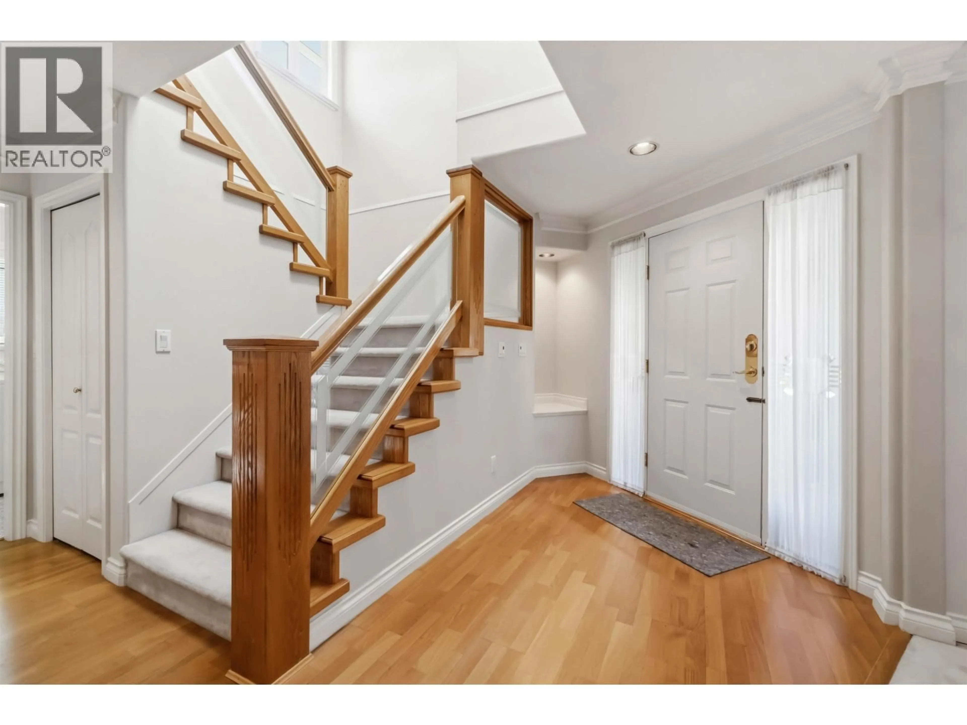 Indoor entryway for 8268 CALDER ROAD, Richmond British Columbia V7C4B8