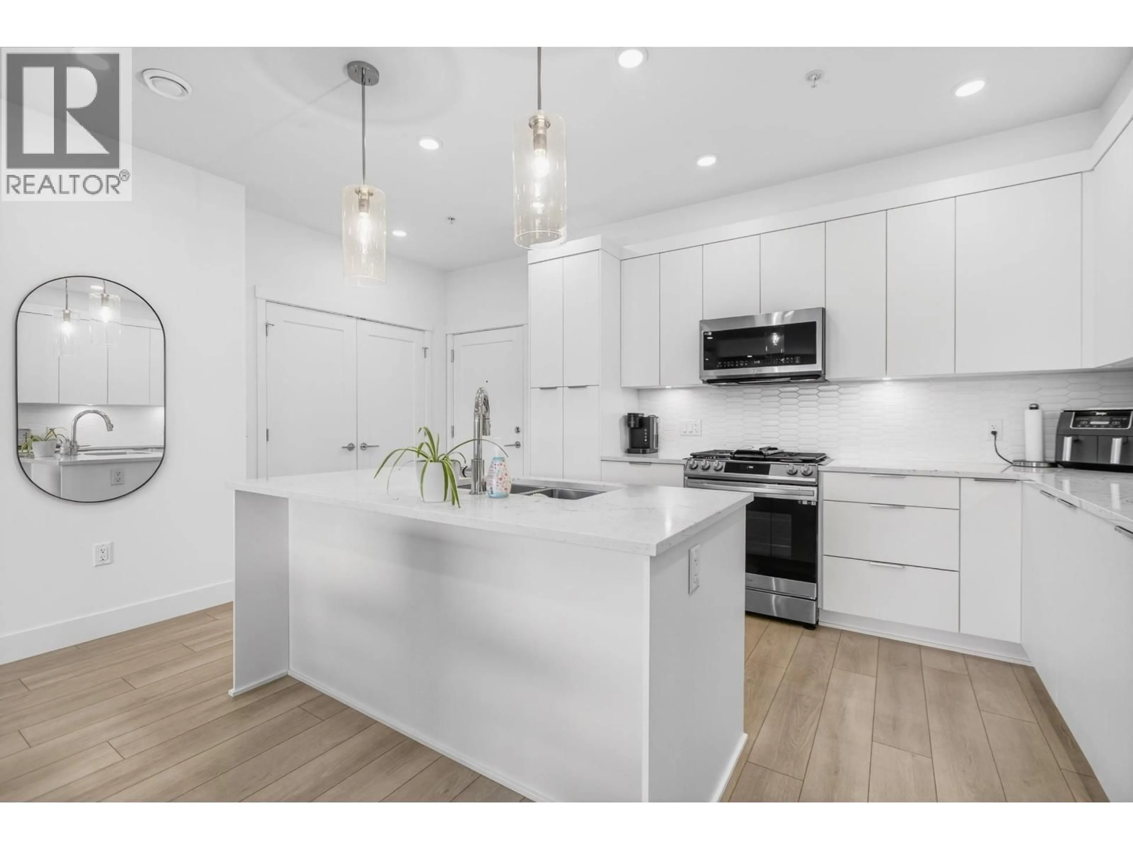 Open concept kitchen, unknown for 503 - 22633 SELKIRK AVENUE, Maple Ridge British Columbia V2X1C7