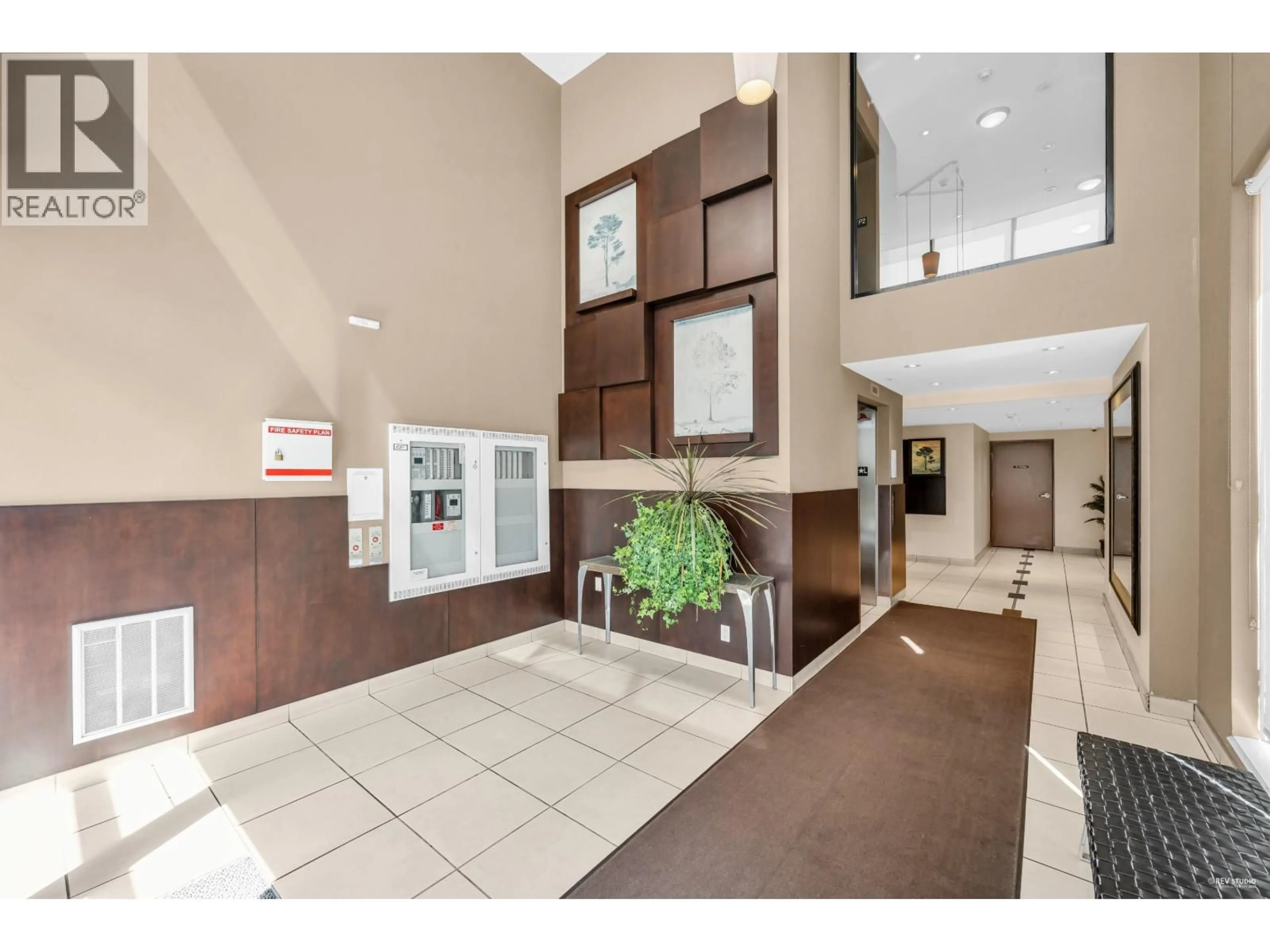 Indoor foyer for 824 - 7831 WESTMINSTER HIGHWAY, Richmond British Columbia V6X4J4