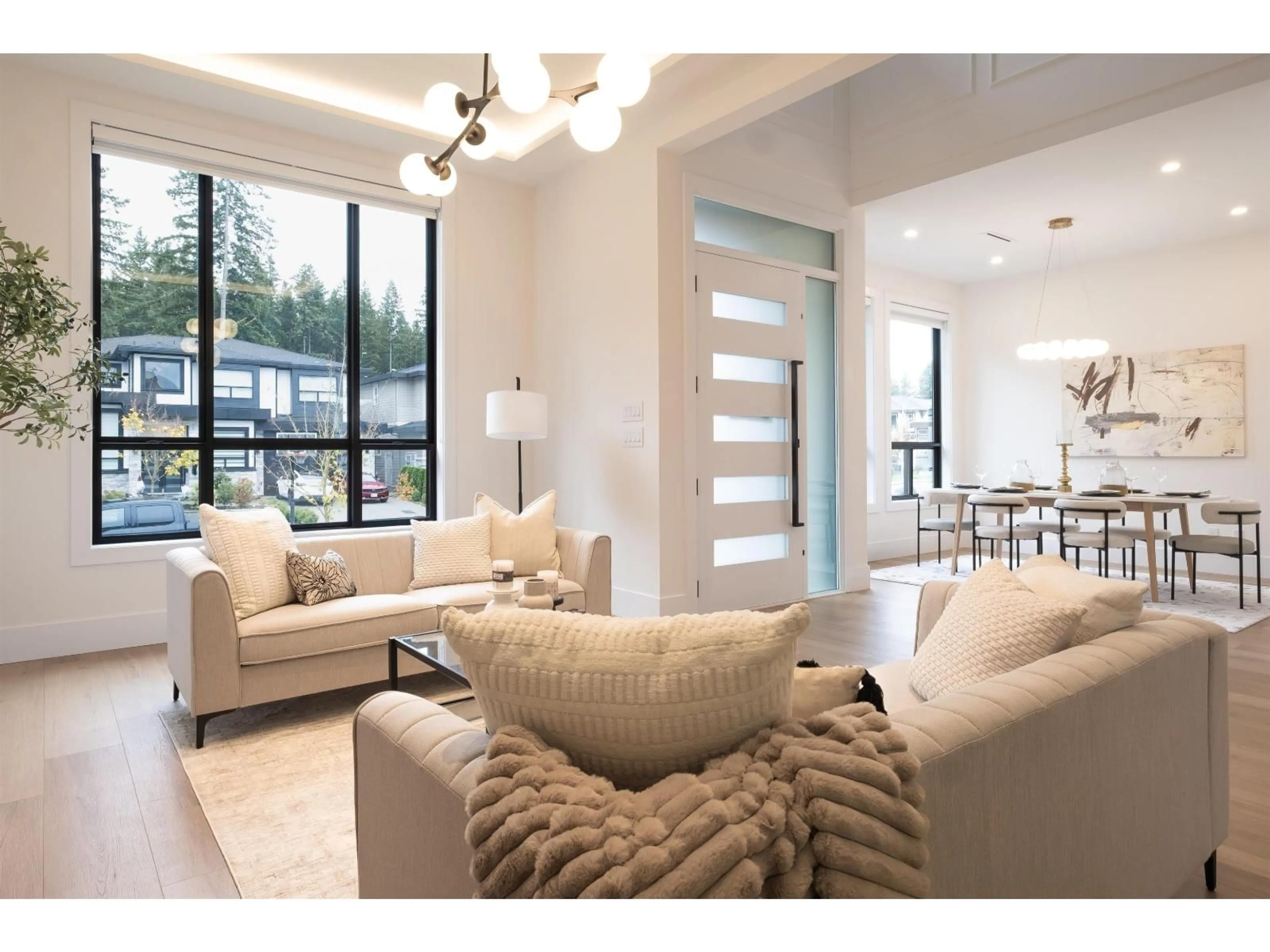 Living room with furniture, unknown for 19727 31B AVENUE, Langley British Columbia V2Z0B2