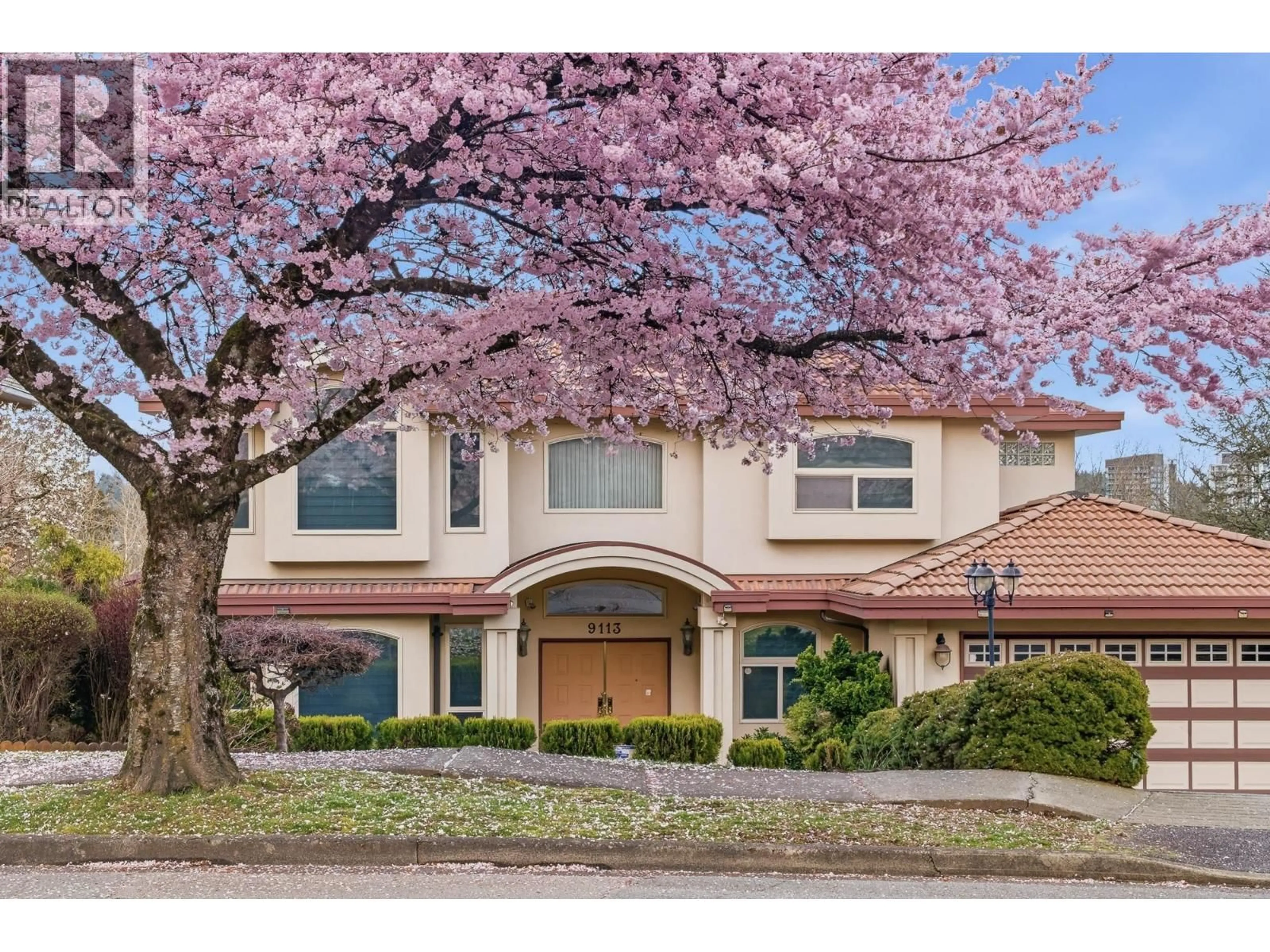 Home with vinyl exterior material, street for 9113 BRIAR ROAD, Burnaby British Columbia V3N4W8
