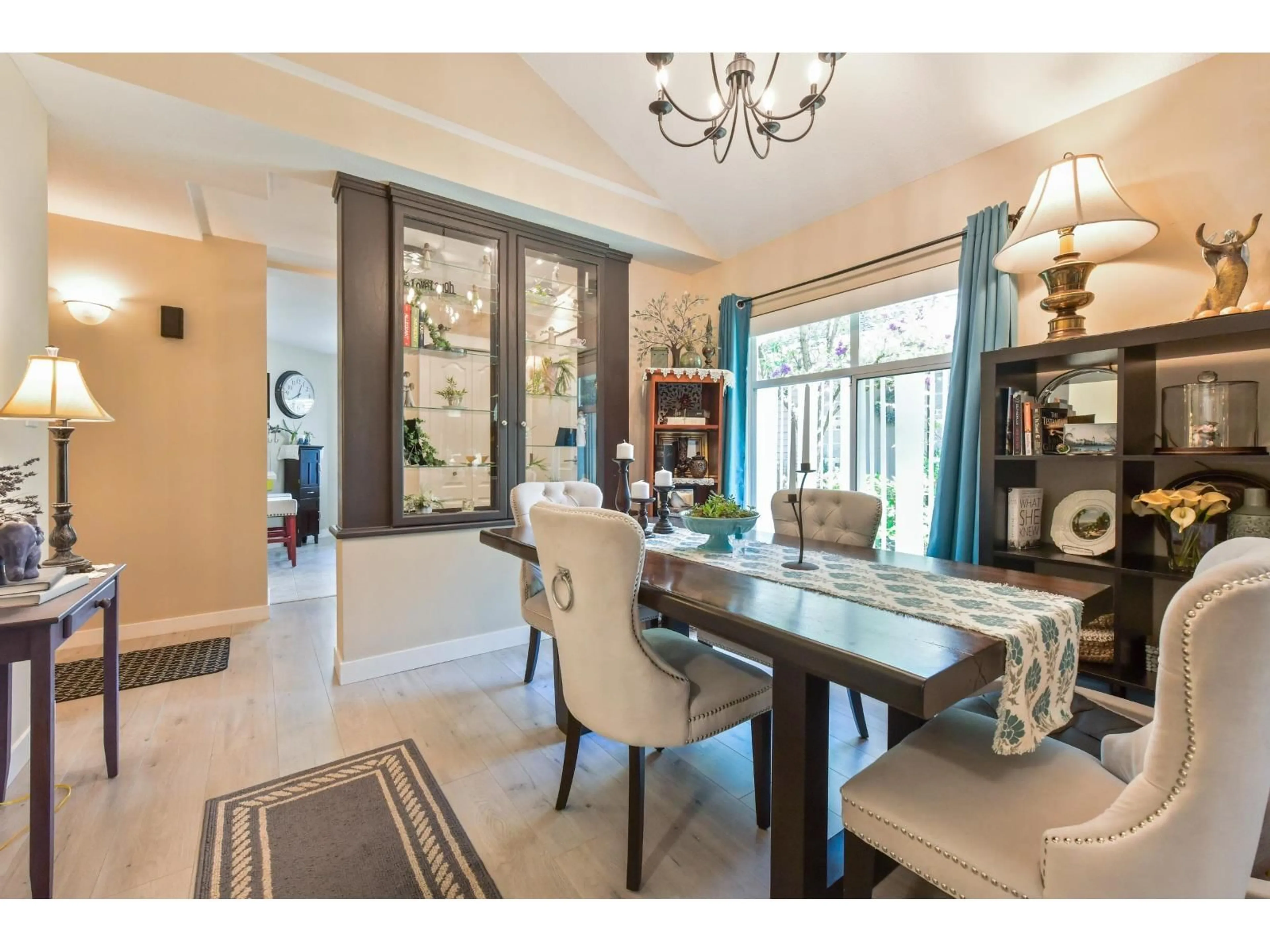 Dining room, ceramic/tile floor for 5 - 15273 24 AVENUE, Surrey British Columbia V4A2H9