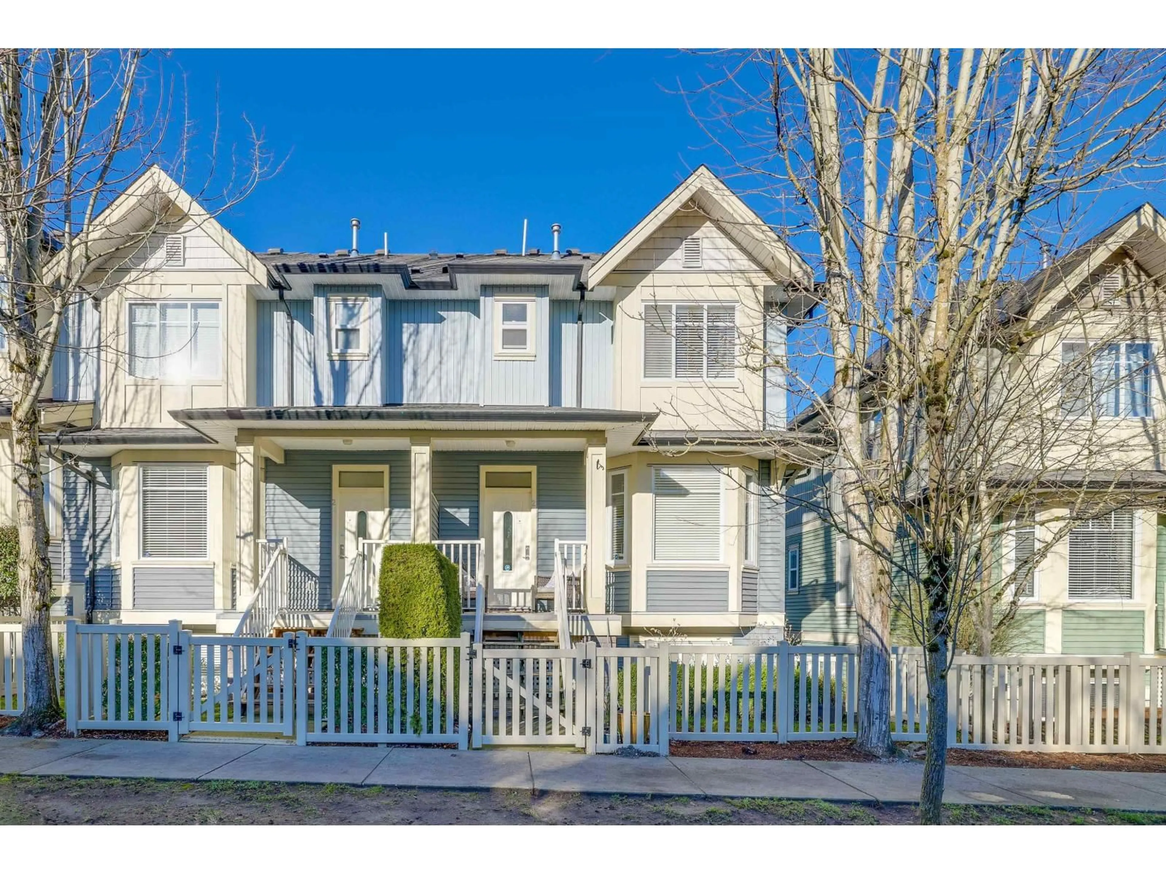 Home with vinyl exterior material, street for 23 - 6575 192 STREET, Surrey British Columbia V4N5T8