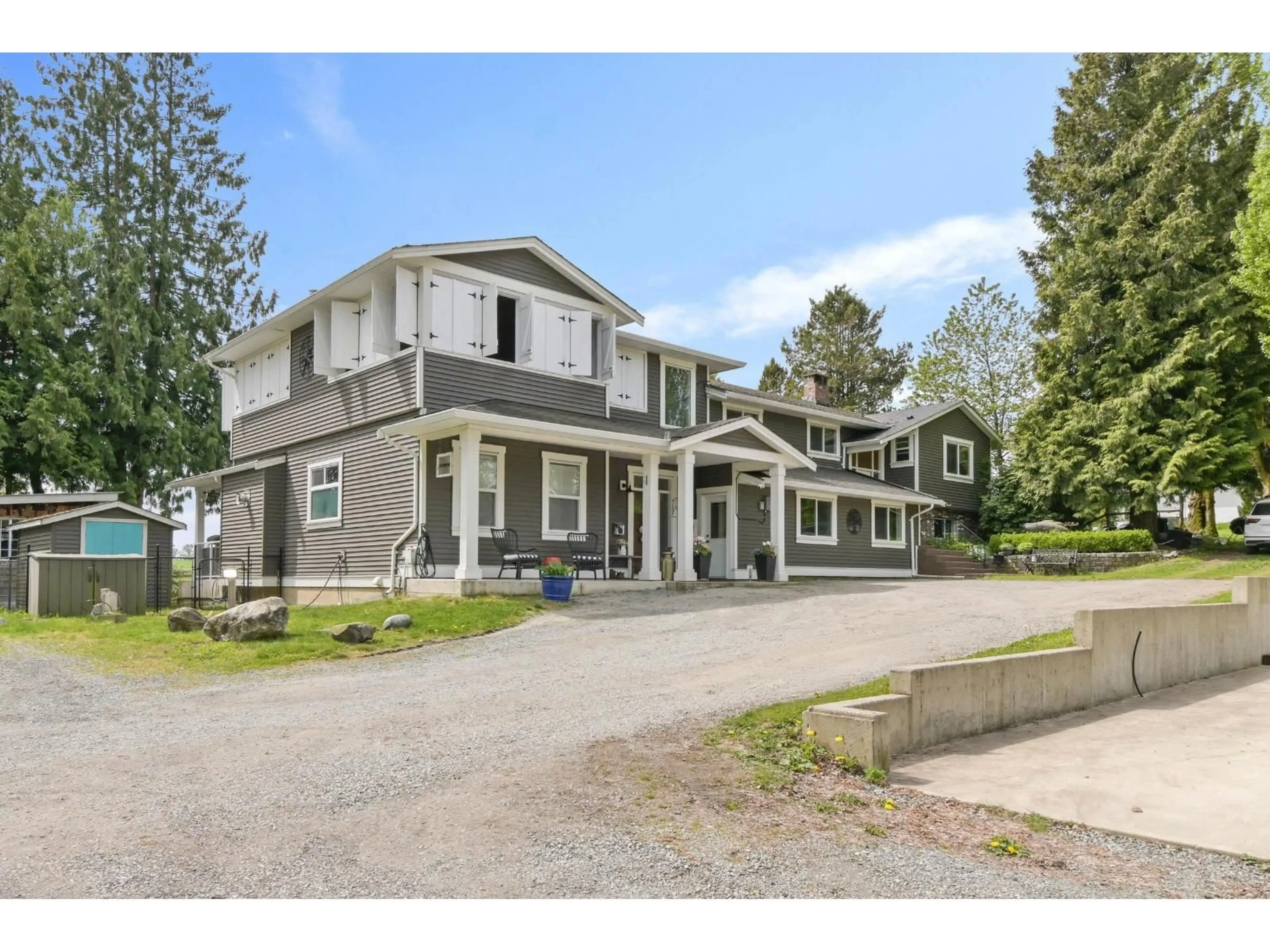 A pic from outside/outdoor area/front of a property/back of a property/a pic from drone, unknown for 3173 216 STREET, Langley British Columbia V2Z2E6