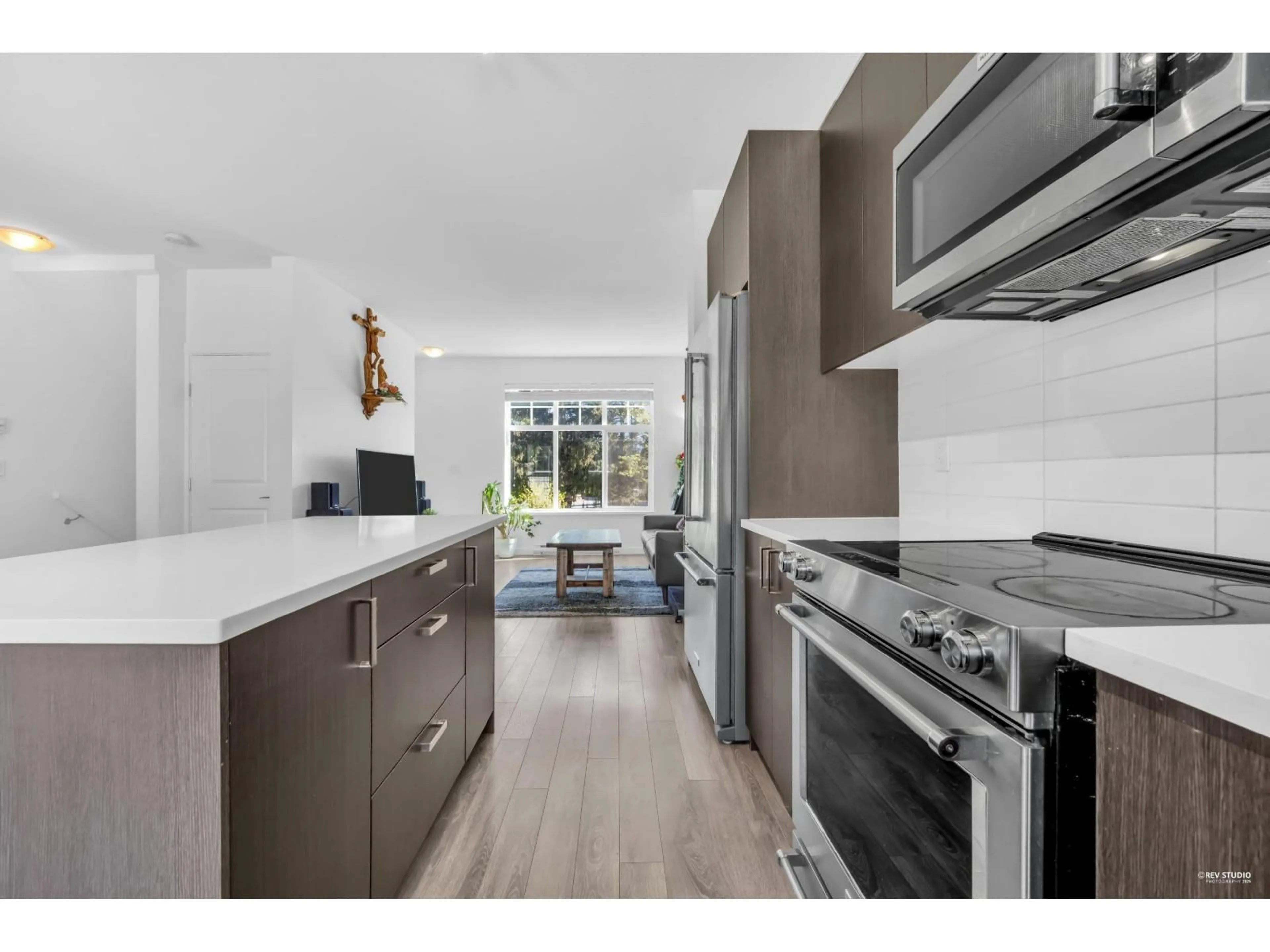 Open concept kitchen, unknown for 45 - 15489 99A AVENUE, Surrey British Columbia V3R0G9
