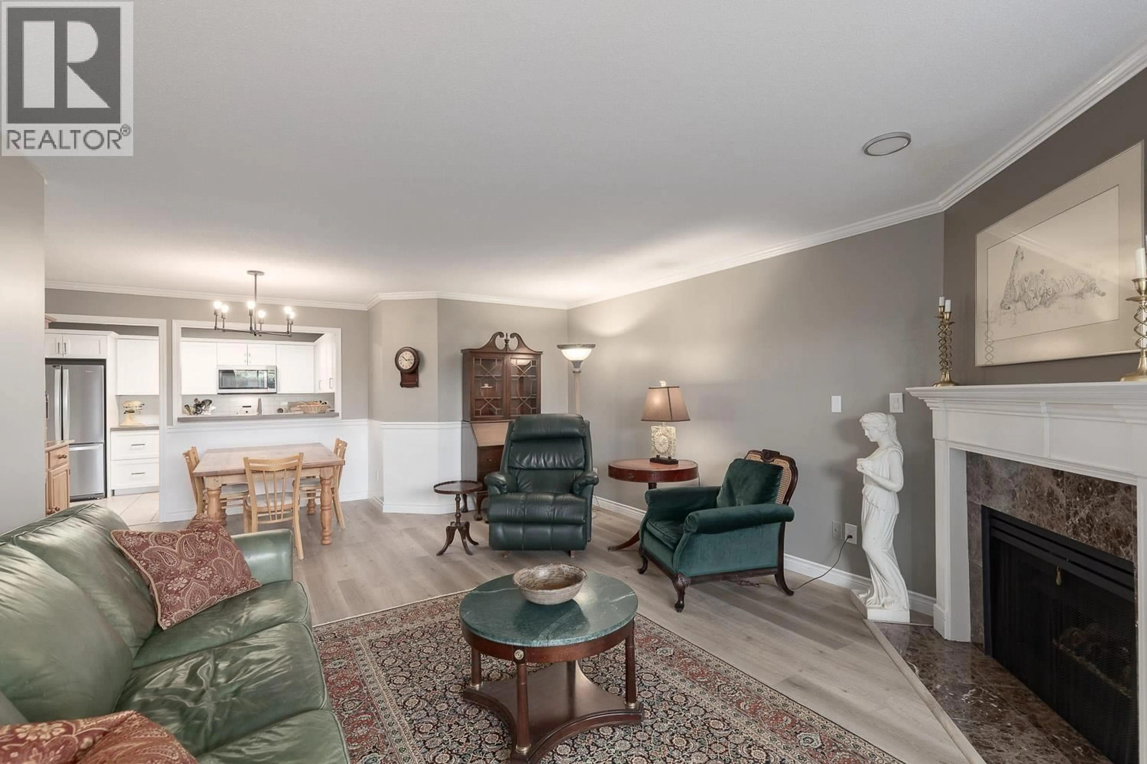 Living room with furniture, unknown for 104 - 1140 55 STREET, Delta British Columbia V4M3J8