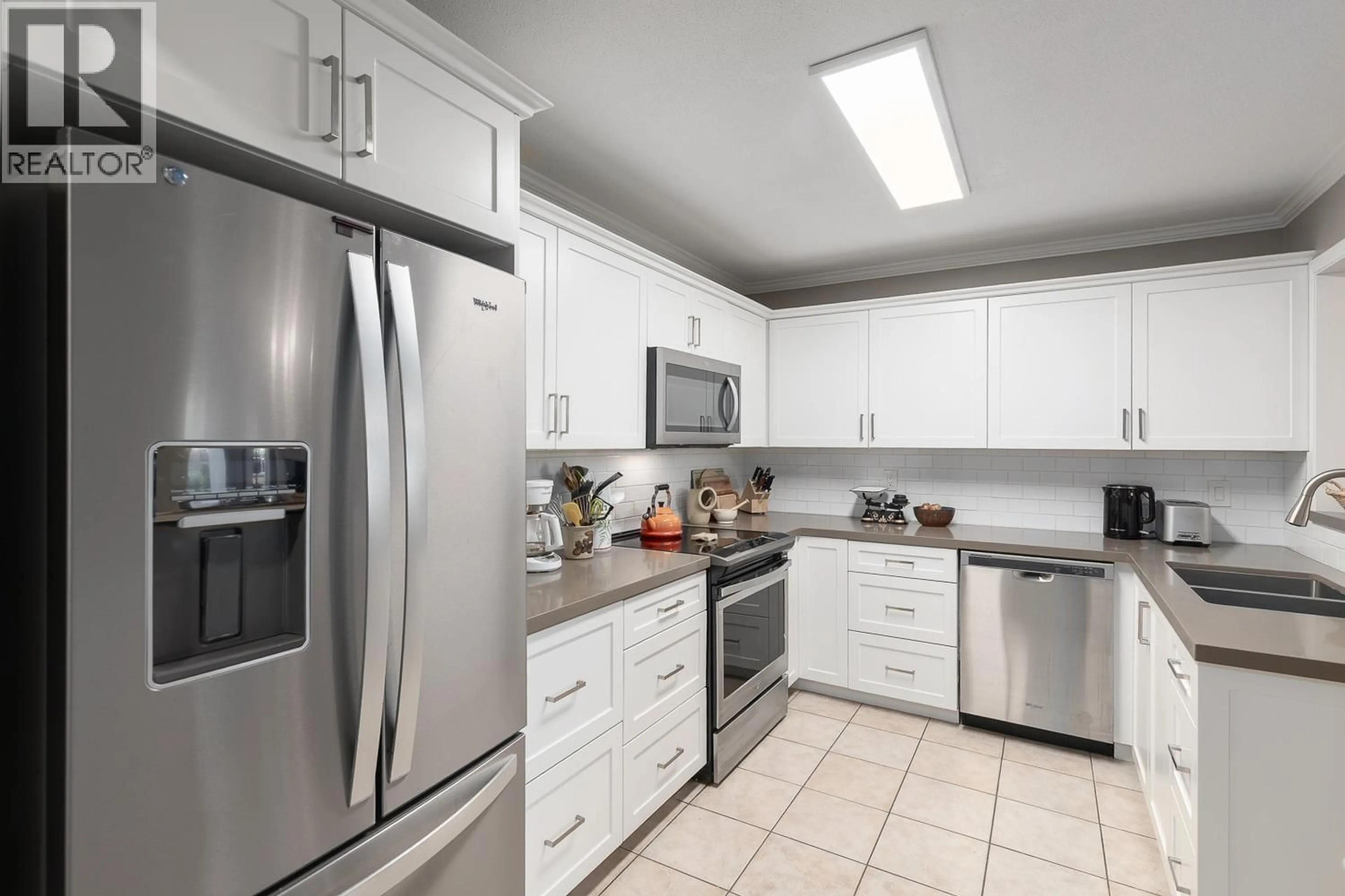 Standard kitchen, ceramic/tile floor for 104 - 1140 55 STREET, Delta British Columbia V4M3J8
