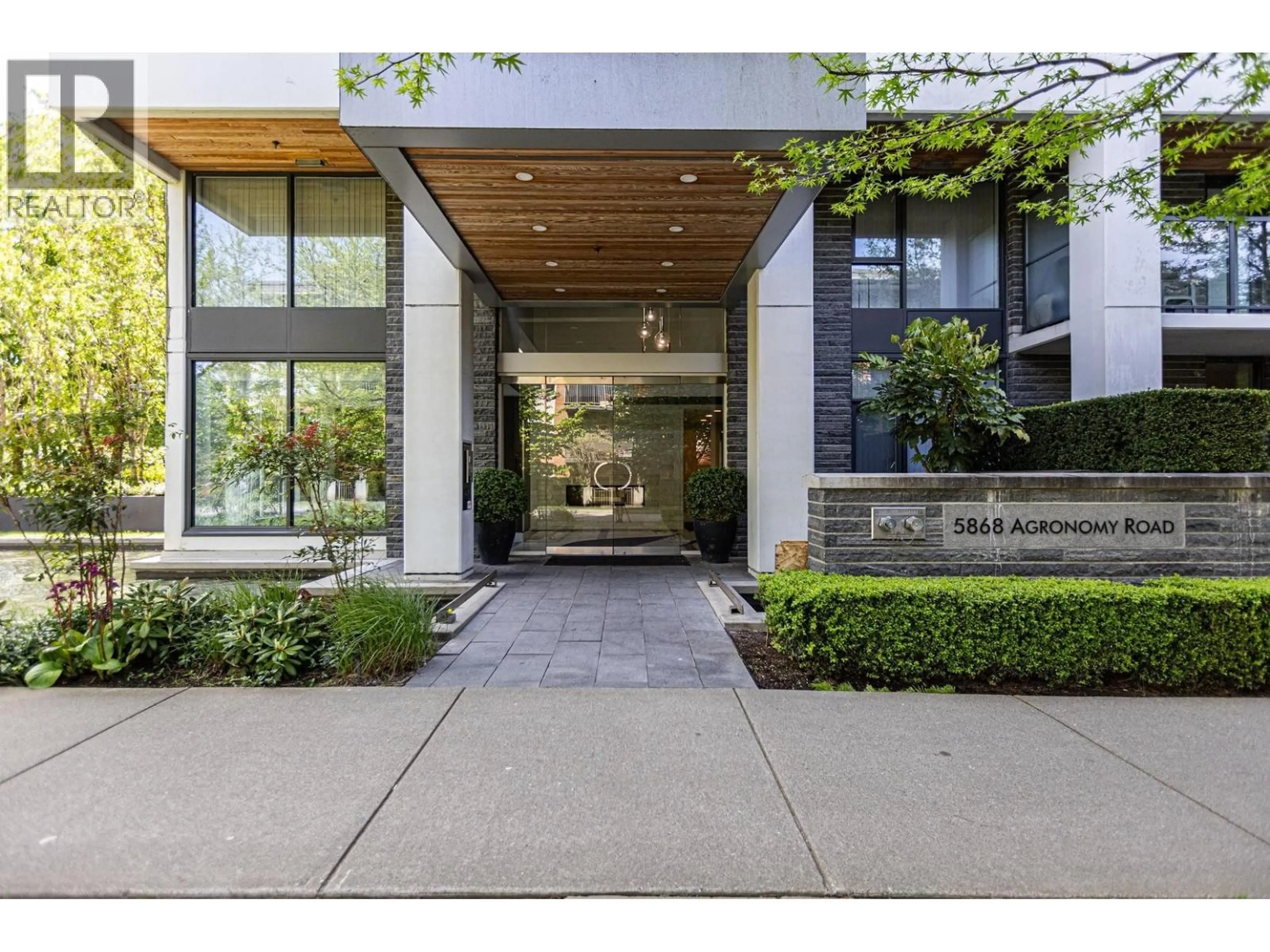 Indoor foyer for 302 - 5868 AGRONOMY ROAD, Vancouver British Columbia V6T0B5