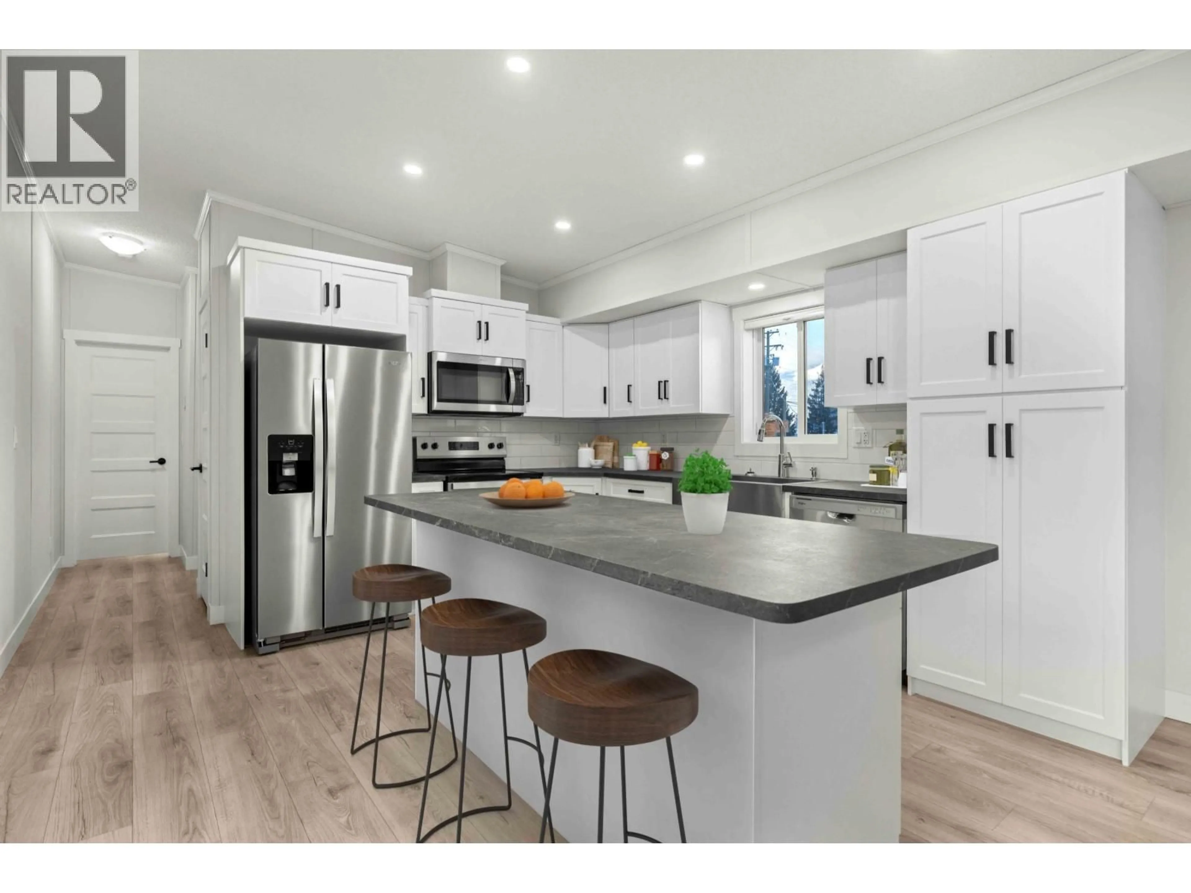 Open concept kitchen, unknown for 58 7370 99 HIGHWAY, Pemberton British Columbia V0N2L1