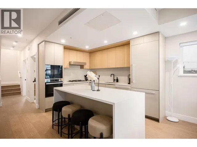 2 - 128 WOODSTOCK AVENUE, Vancouver
