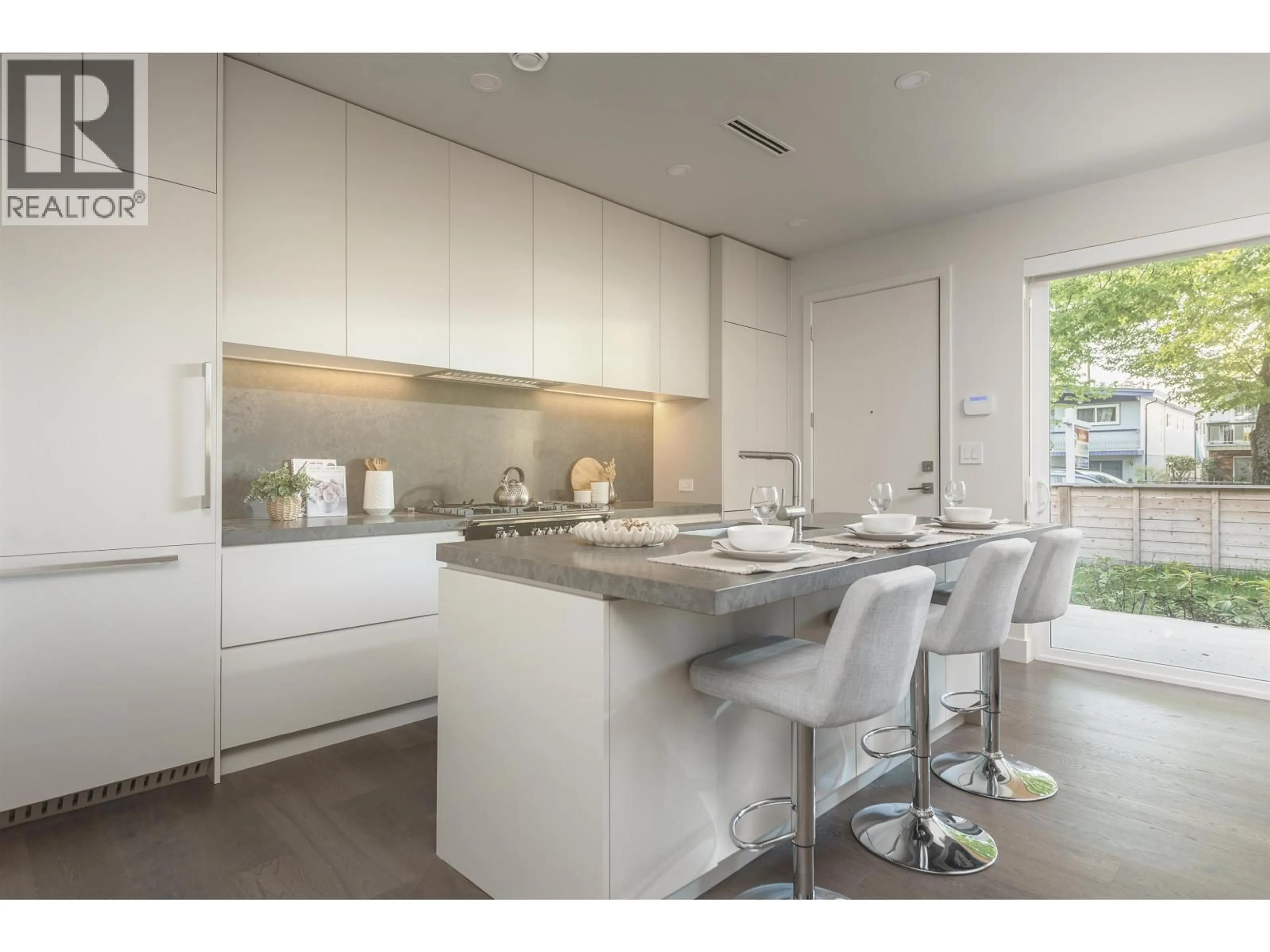 Unknown for 1 - 620 46TH AVENUE, Vancouver British Columbia V5W2A3
