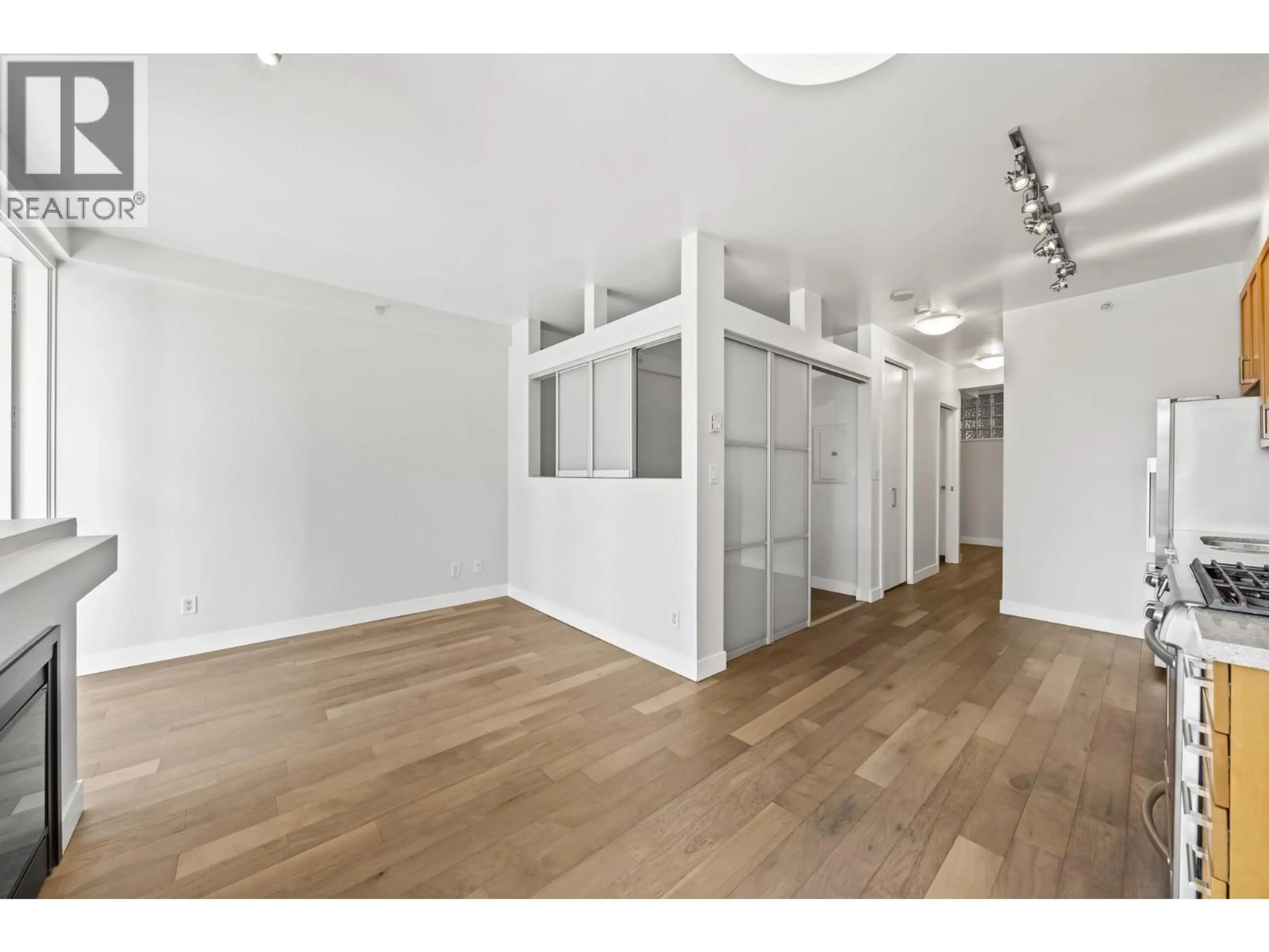 A pic of a room for 304 - 2055 YUKON STREET, Vancouver British Columbia V5Y4B7