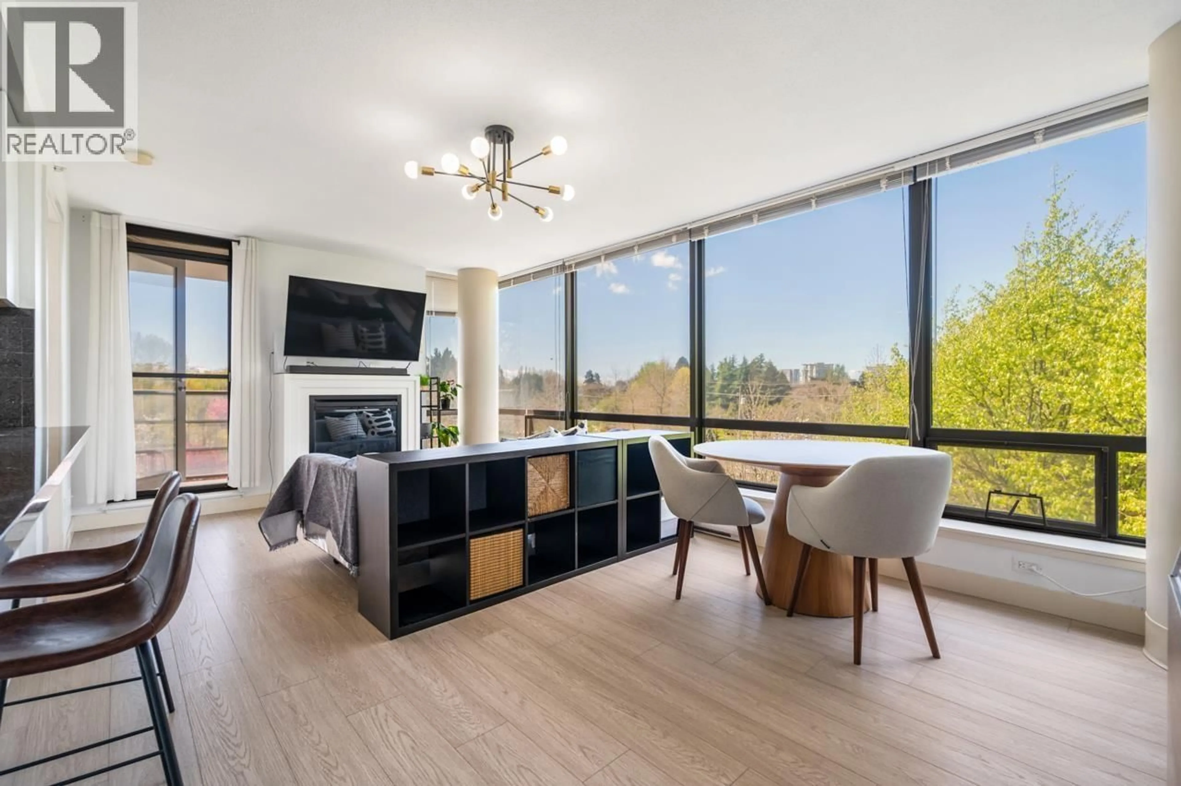 Living room with furniture, unknown for 603 - 6333 KATSURA STREET, Richmond British Columbia V6Y4L9