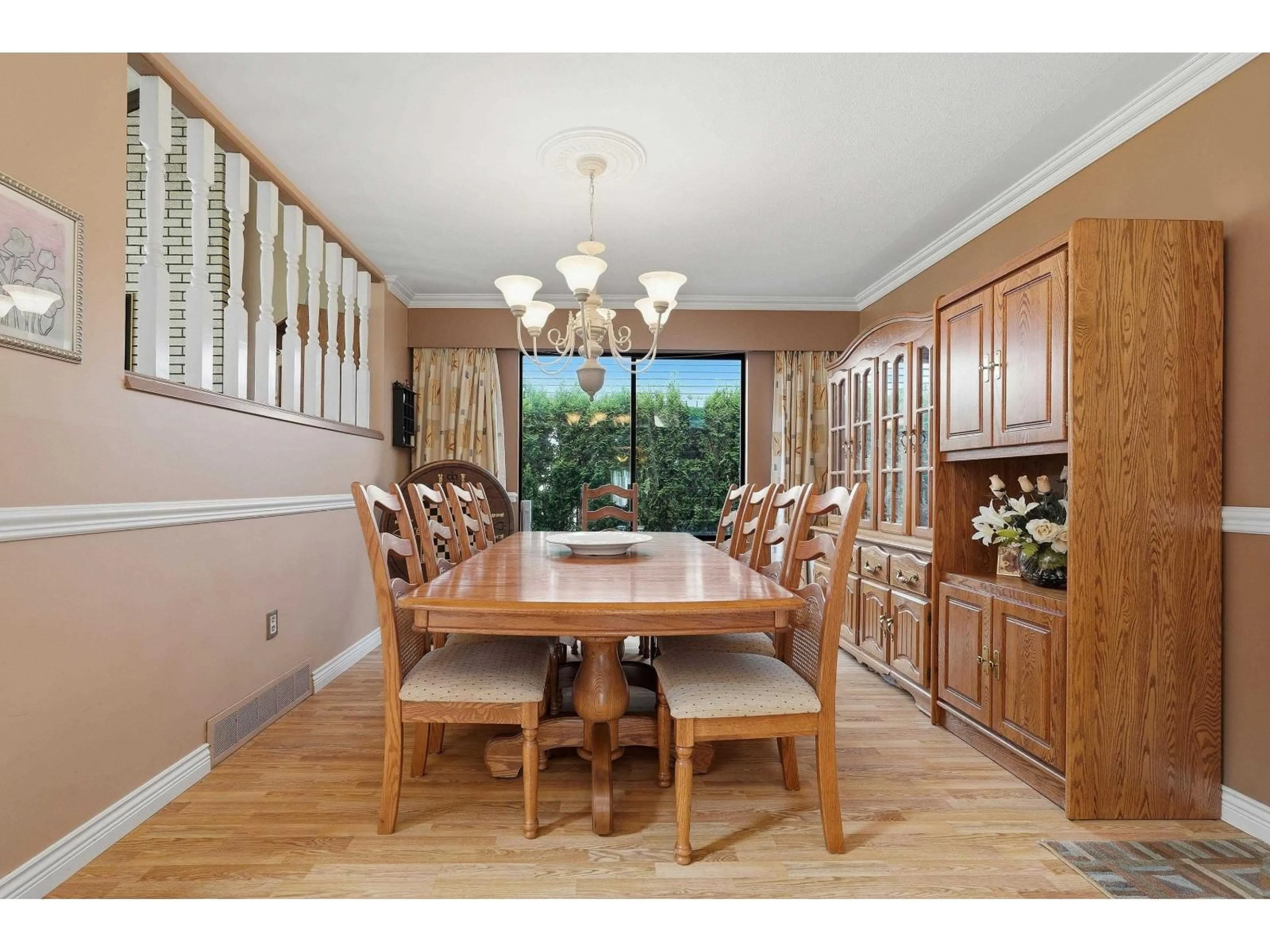 Dining room, wood/laminate floor for 20519 TELEGRAPH TRAIL, Langley British Columbia V1M1A7