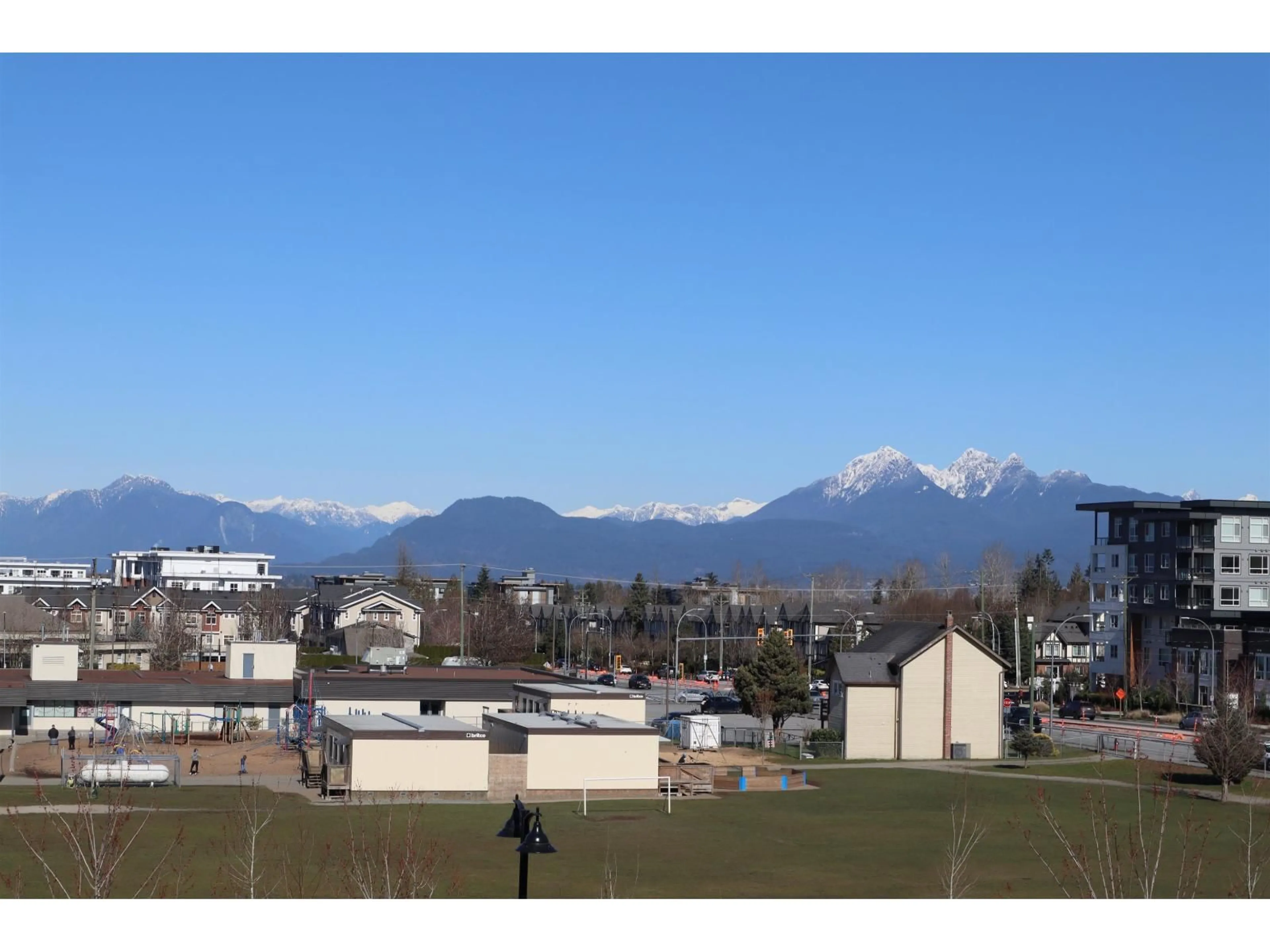 Blurry image for A327 - 20727 WILLOUGHBY TOWN CENTRE DRIVE, Langley British Columbia V2Y3N1