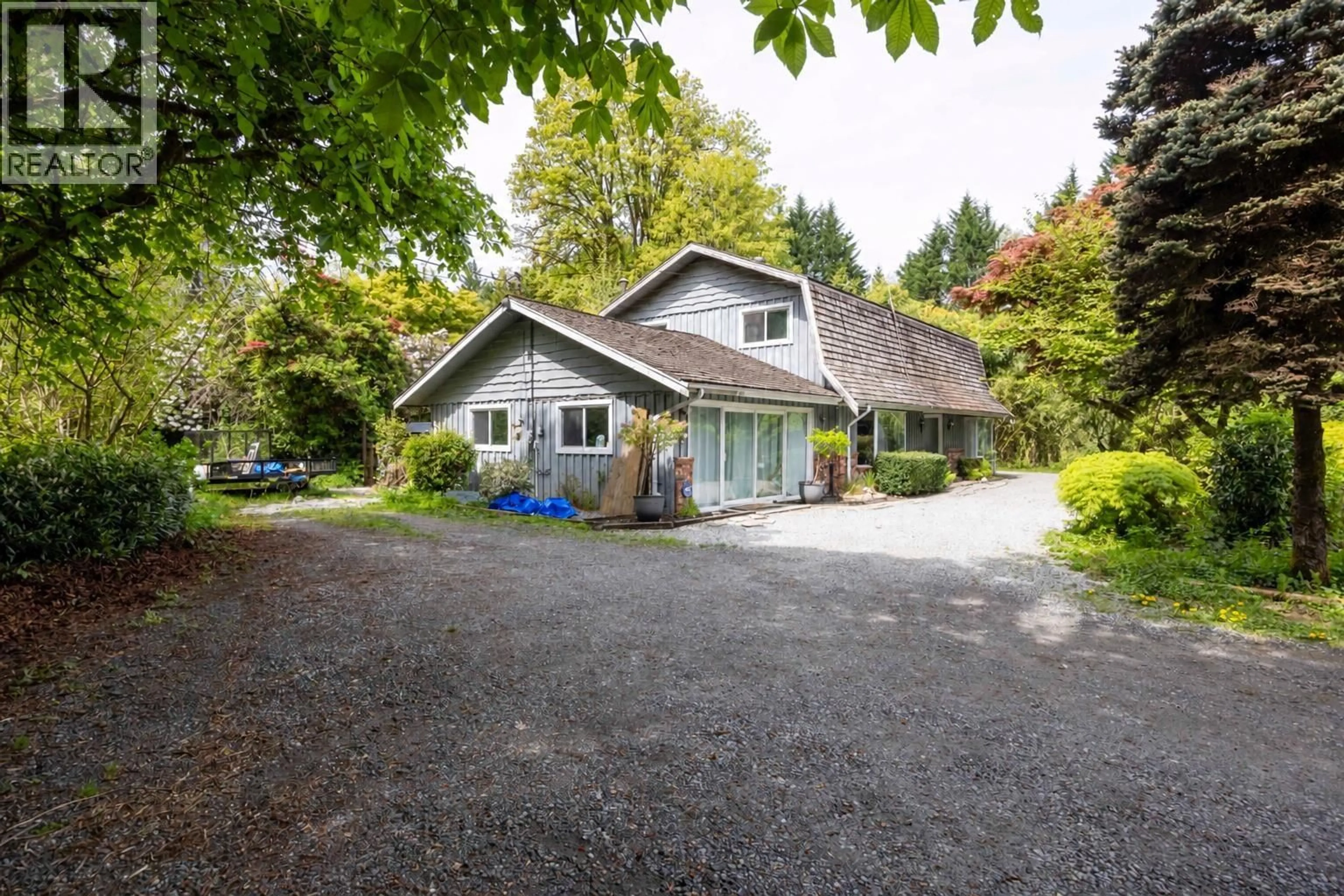 A pic from outside/outdoor area/front of a property/back of a property/a pic from drone, street for 13205 CEDAR WAY, Maple Ridge British Columbia V4R2T4