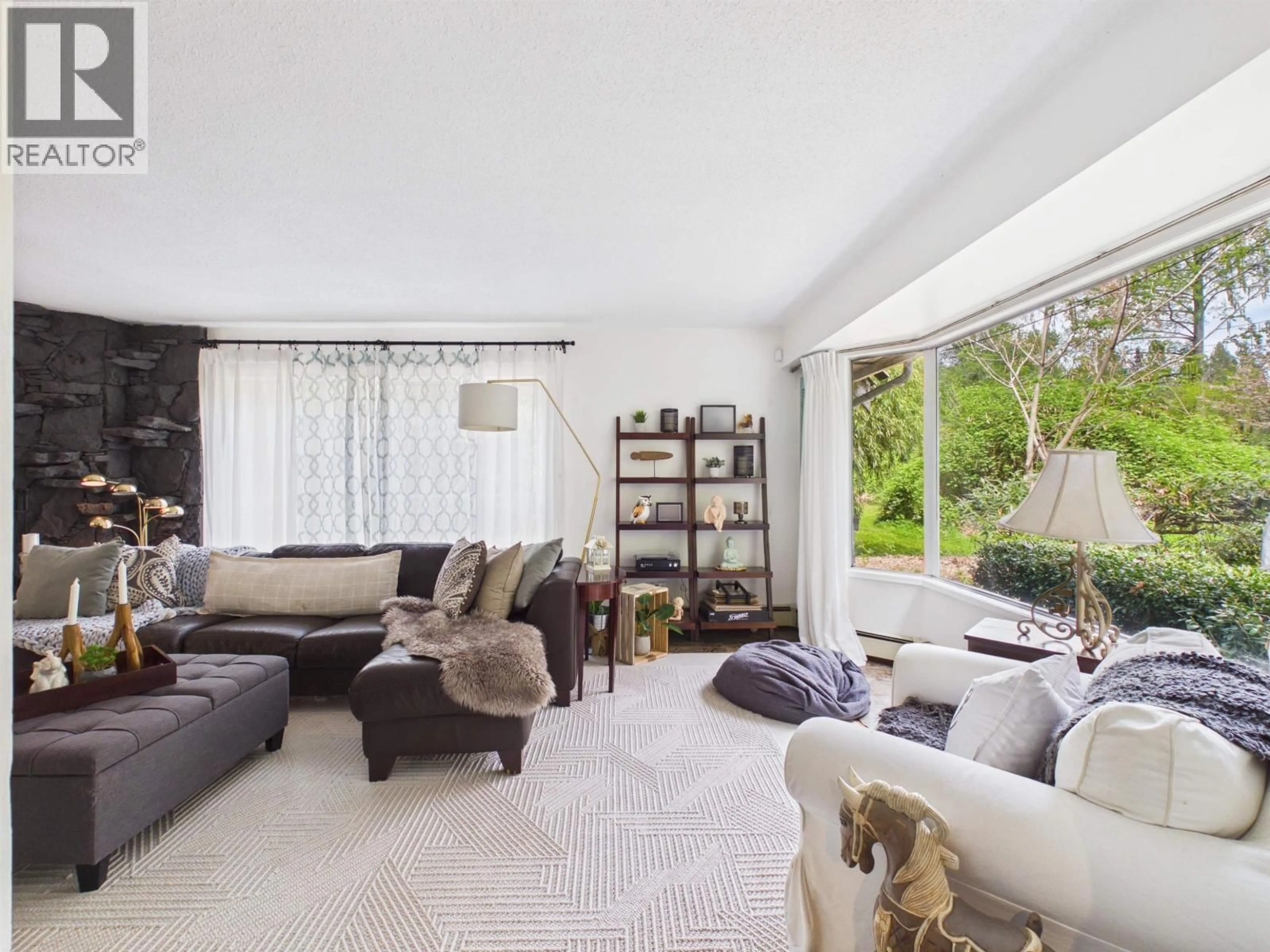 Living room with furniture, unknown for 13205 CEDAR WAY, Maple Ridge British Columbia V4R2T4
