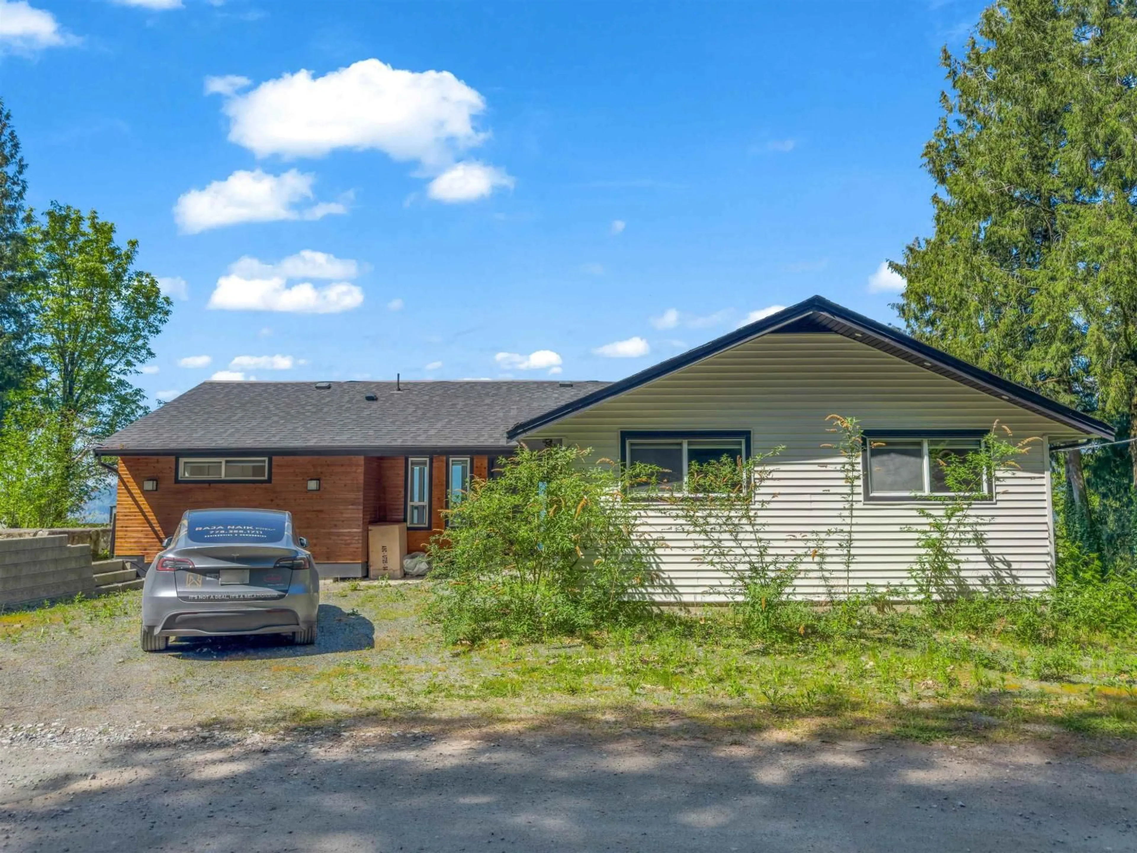 A pic from outside/outdoor area/front of a property/back of a property/a pic from drone, street for 36566 SUMAS MOUNTAIN ROAD, Abbotsford British Columbia V3G1R9