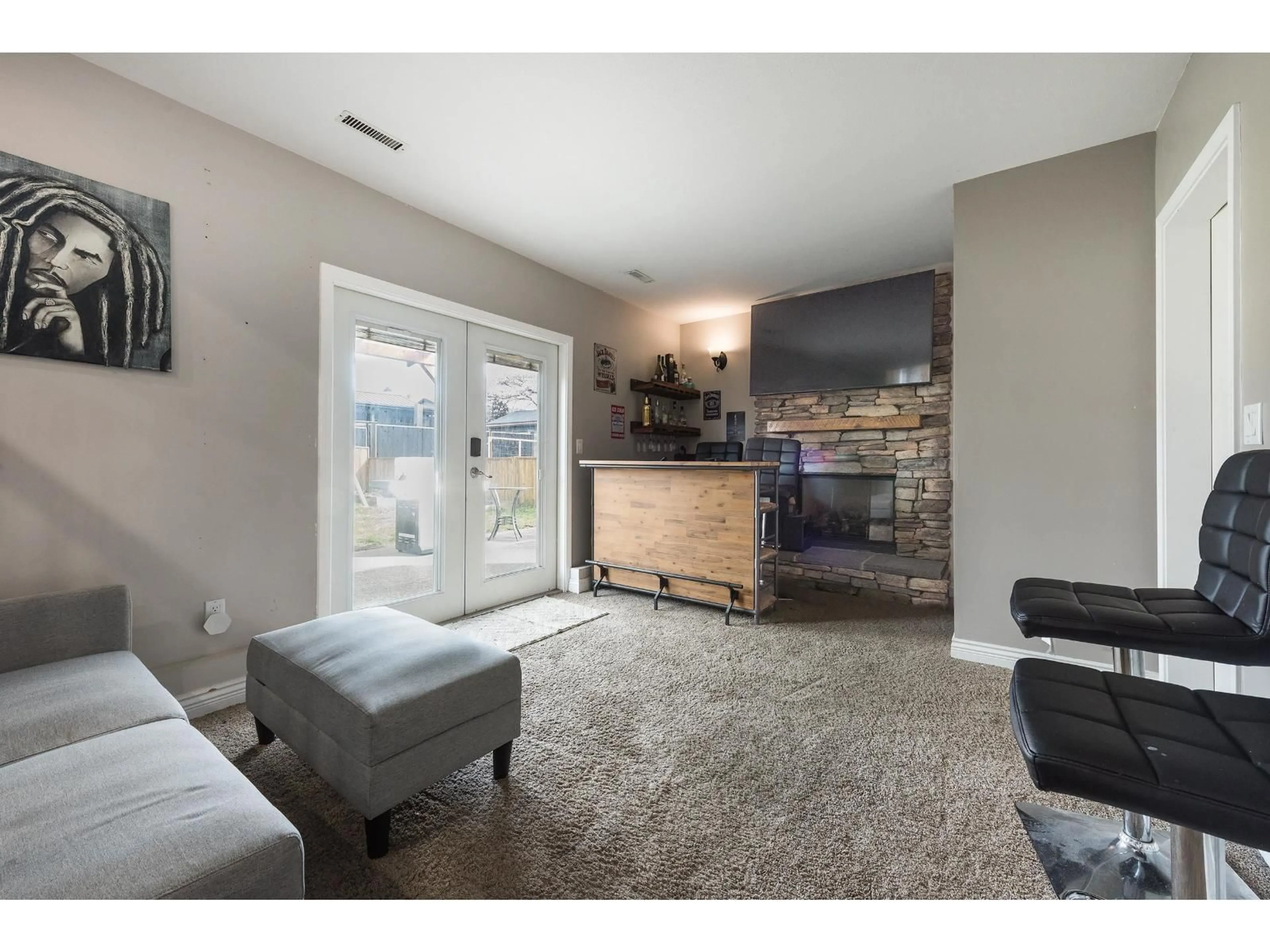 Living room with furniture, unknown for 45765 THOMAS ROAD, Chilliwack British Columbia V2R3N3
